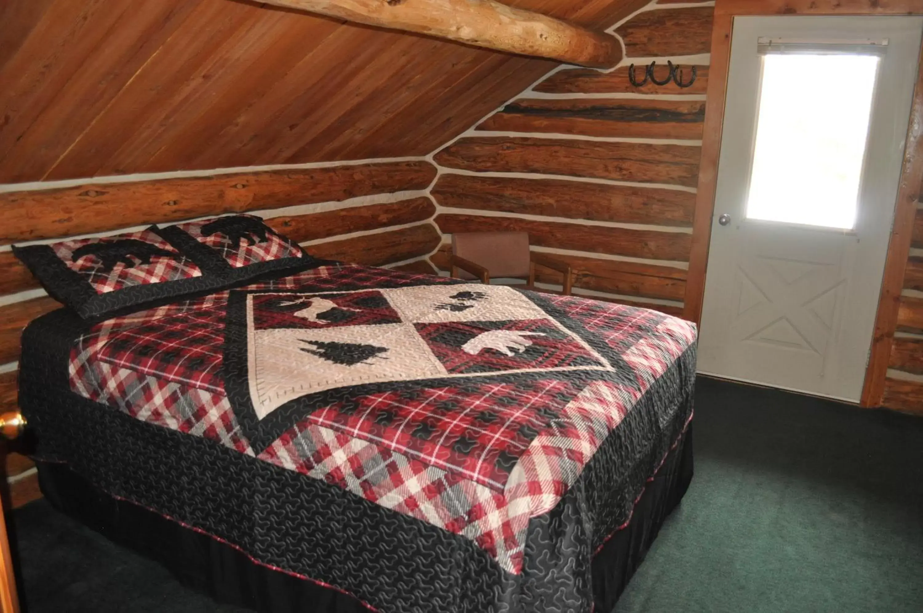 Bedroom, Bed in Crooked Creek Guest Ranch