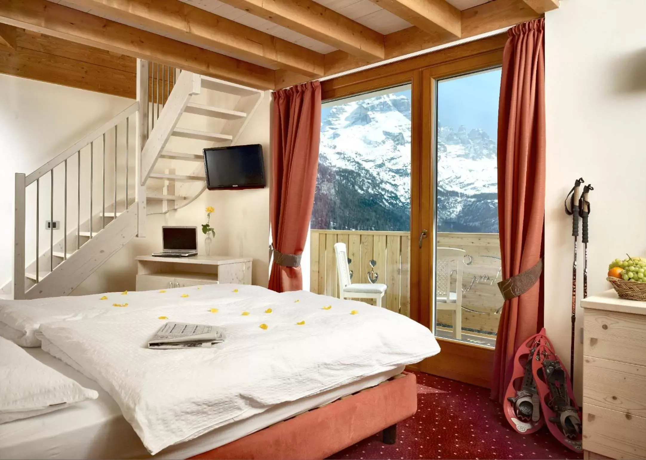 Photo of the whole room, Mountain View in Panorama Hotel Fontanella