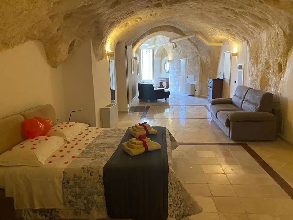 Alla dimora di Chiara Suite and Rooms