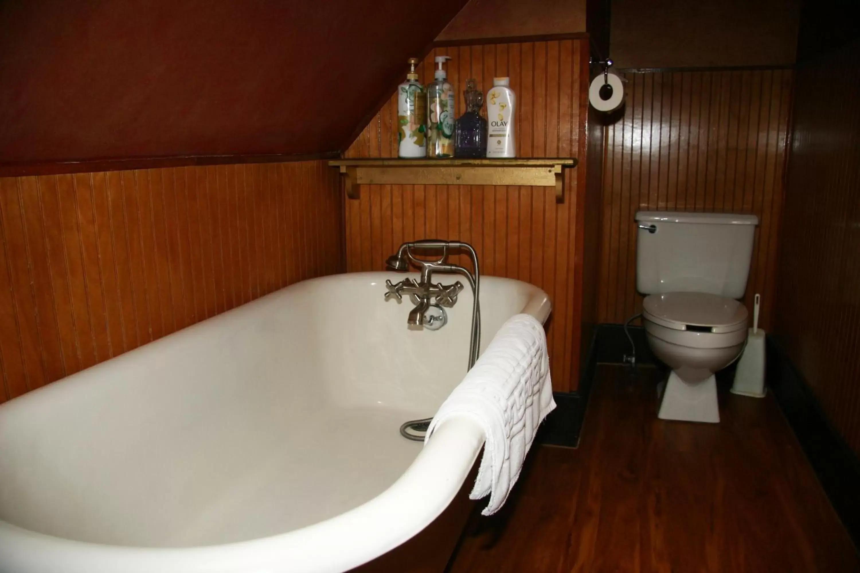Bathroom in Greenbriar Inn