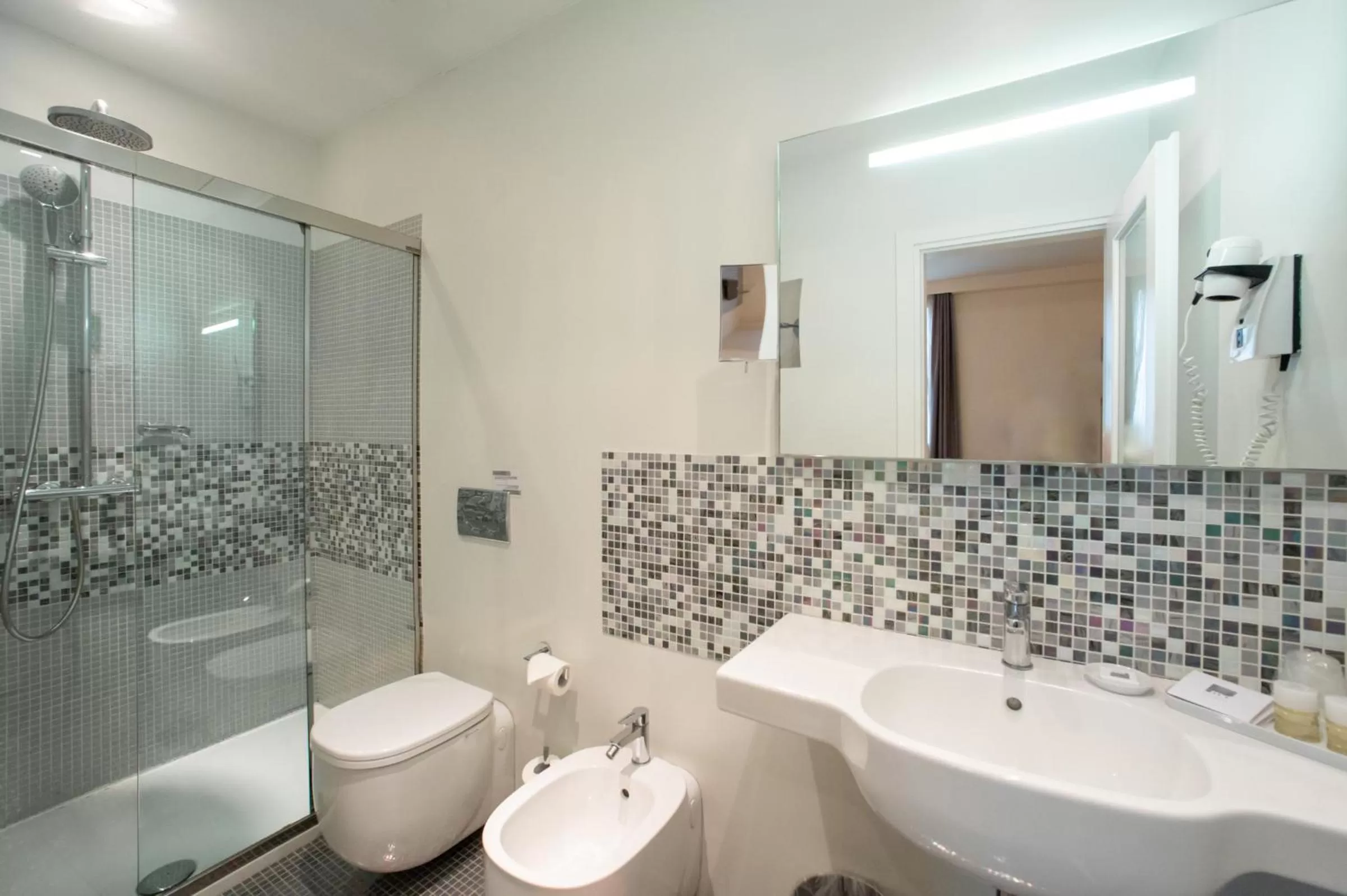 Bathroom in Hotel Annunziata