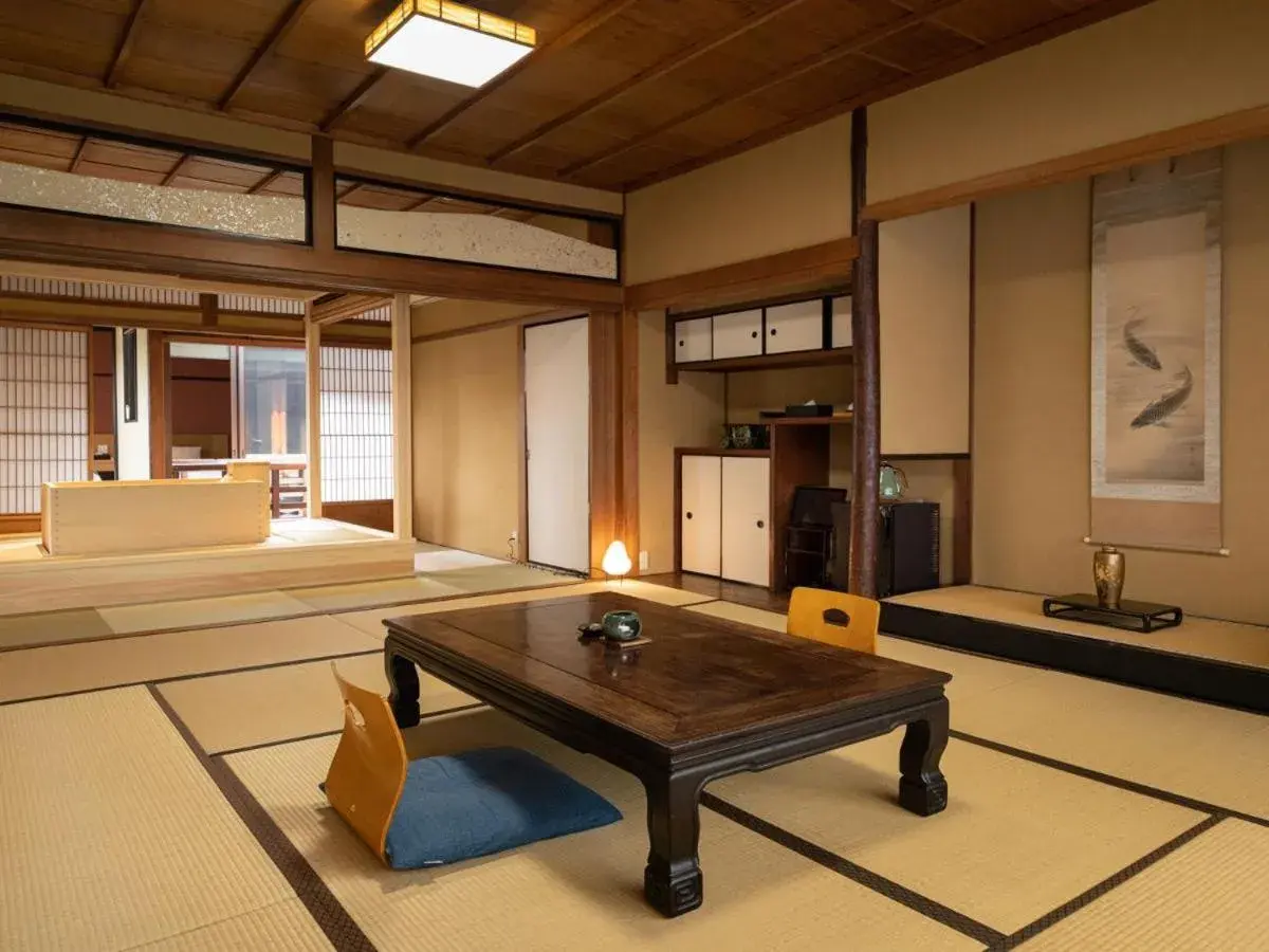 Photo of the whole room in Nazuna Kyoto Nijo-jo