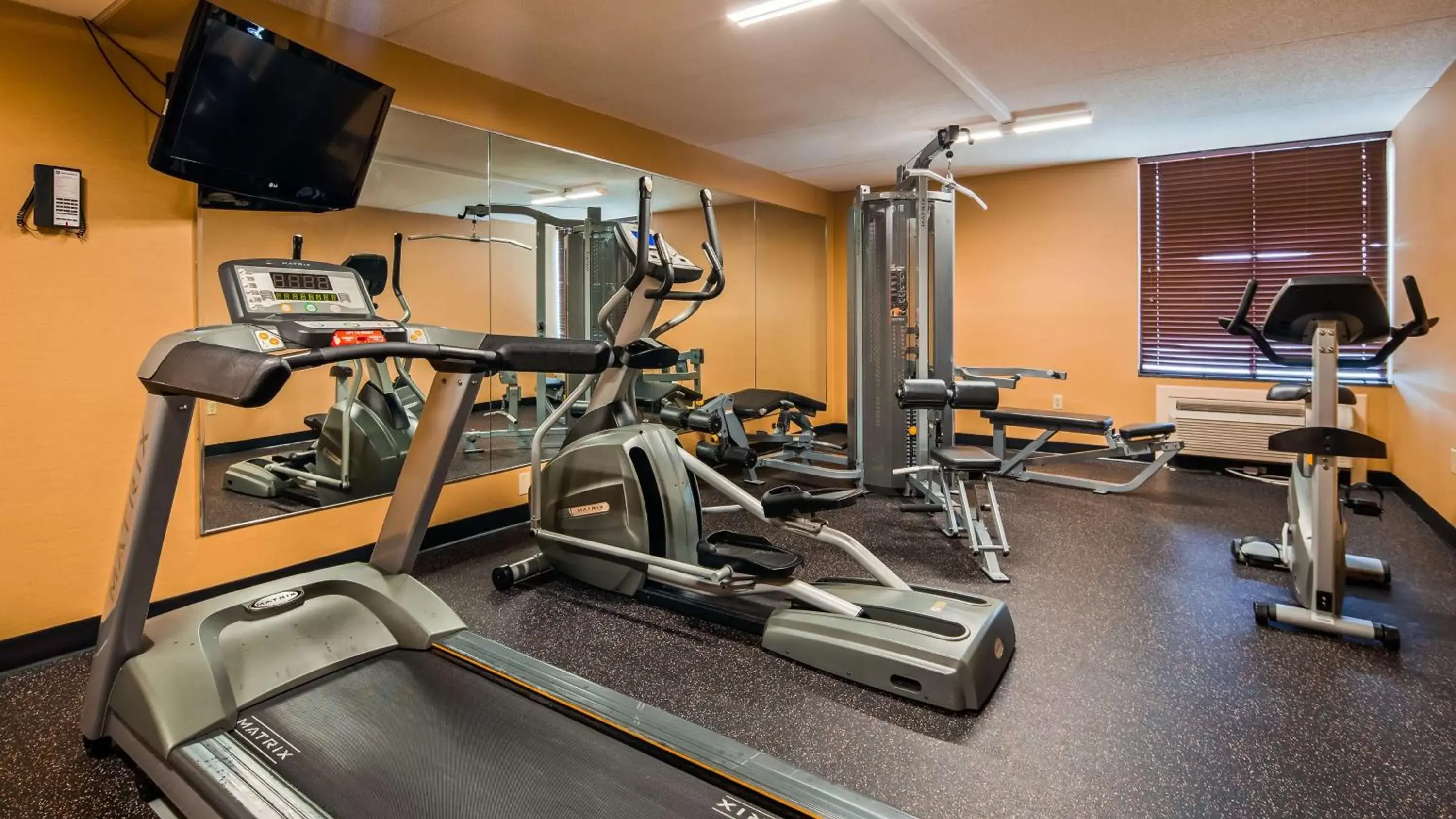 Fitness centre/facilities, Fitness Center/Facilities in Best Western Luxbury Inn Fort Wayne