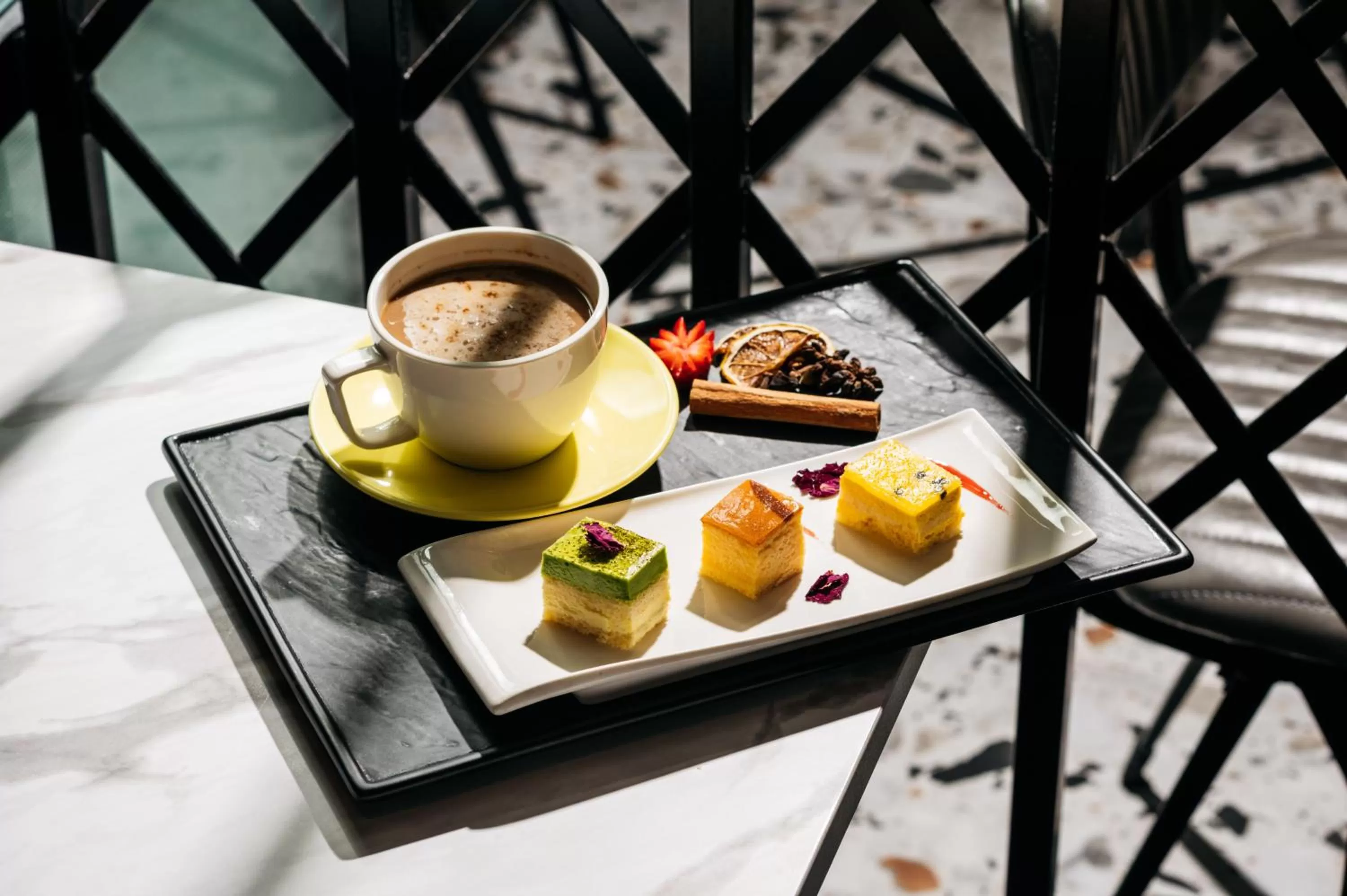 Restaurant/places to eat in Mercure Singapore Tyrwhitt