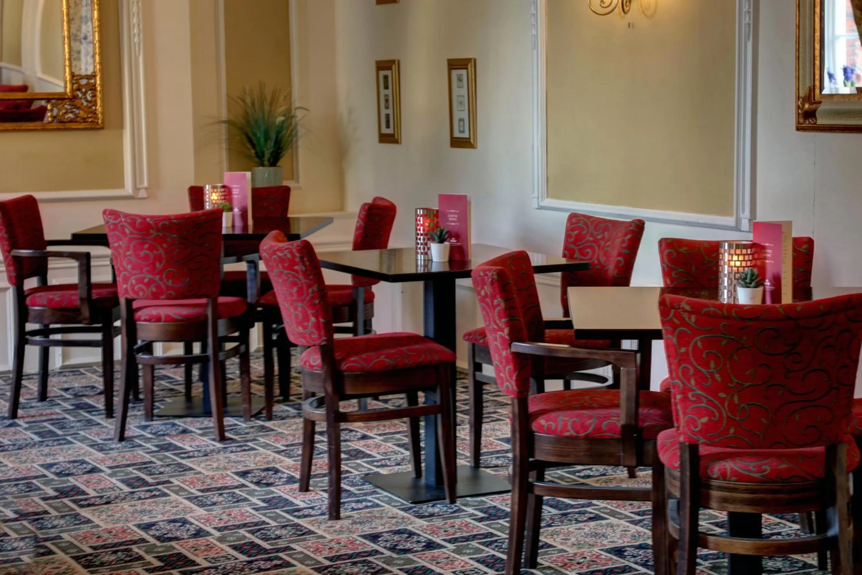 Lounge or bar in Best Western Plus West Retford Hotel