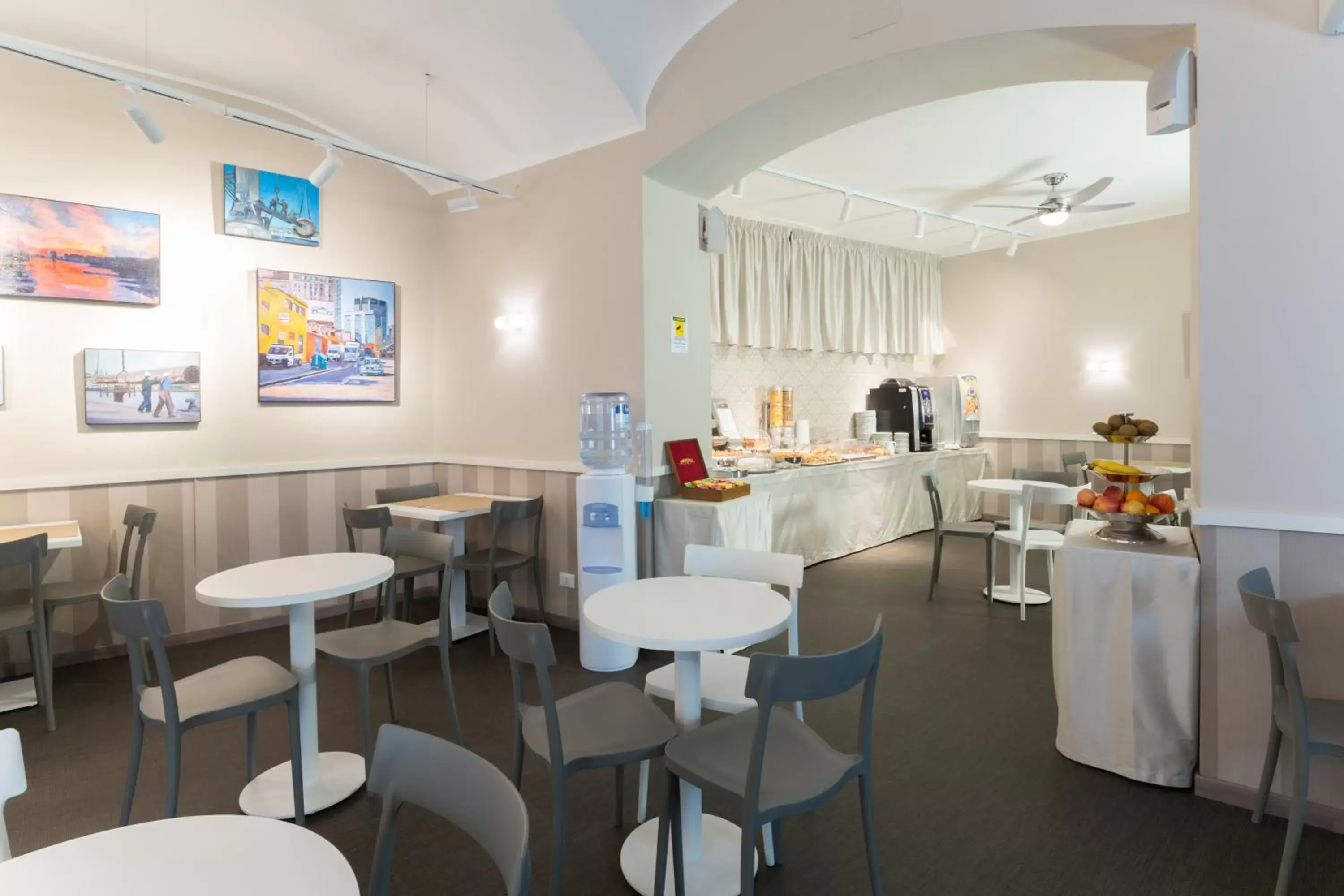 Lounge or bar in Hotel Helvetia Lounge or bar in Hotel Helvetia