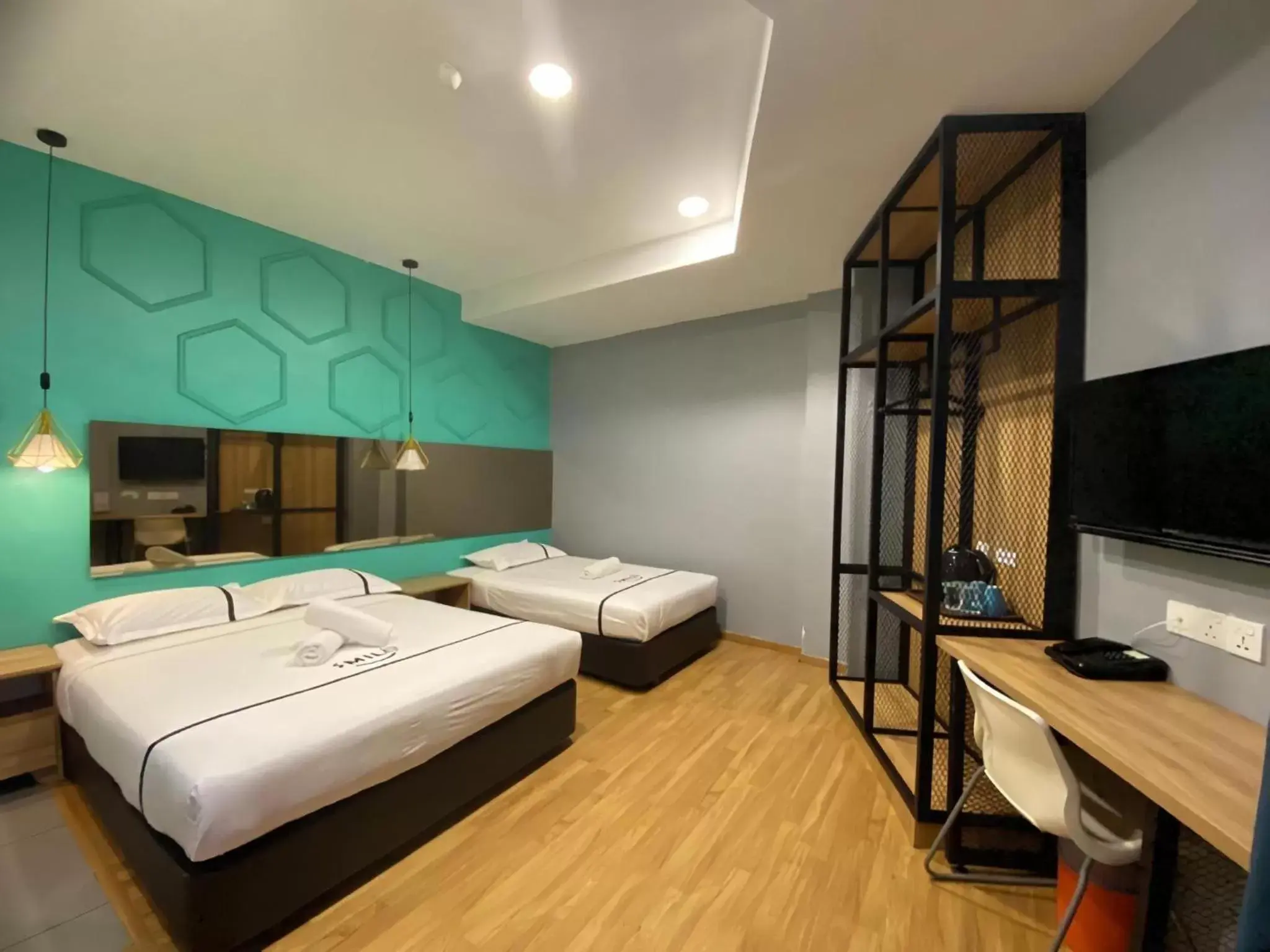 TV and multimedia, Bed in Smile Hotel Selayang Point