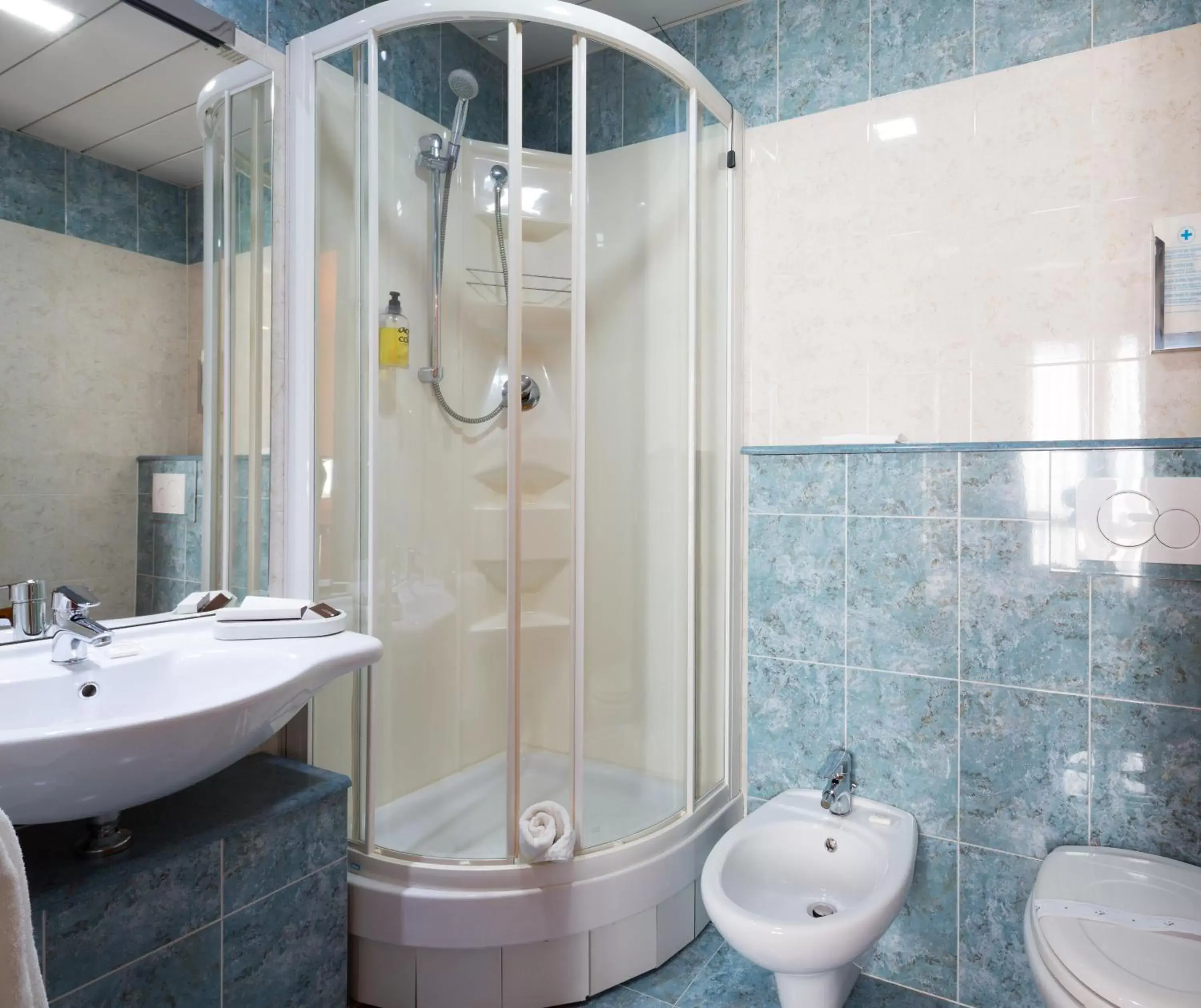 Bathroom in La Villa - Sure Hotel Collection by Best Western