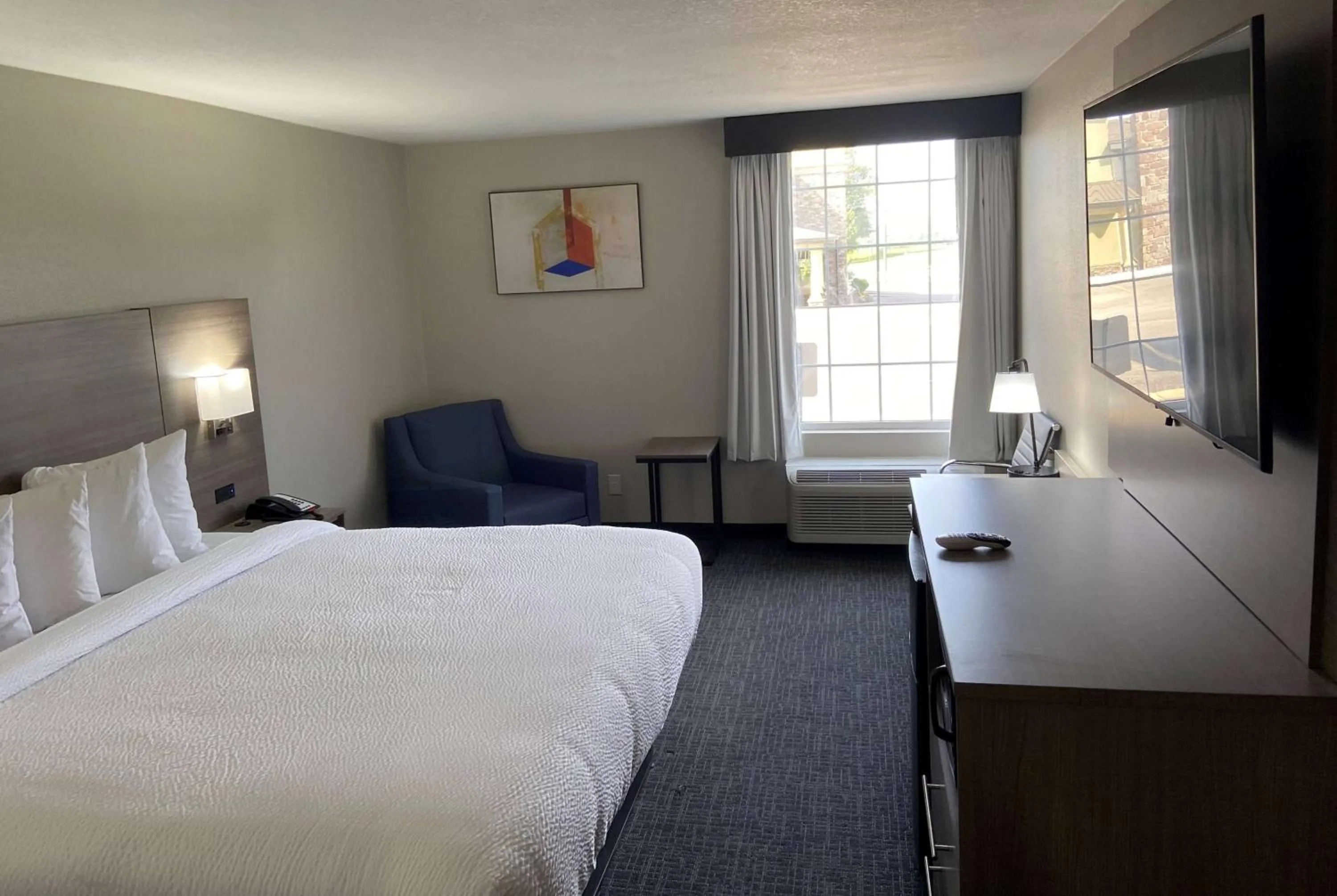 Photo of the whole room in Days Inn & Suites by Wyndham Tahlequah