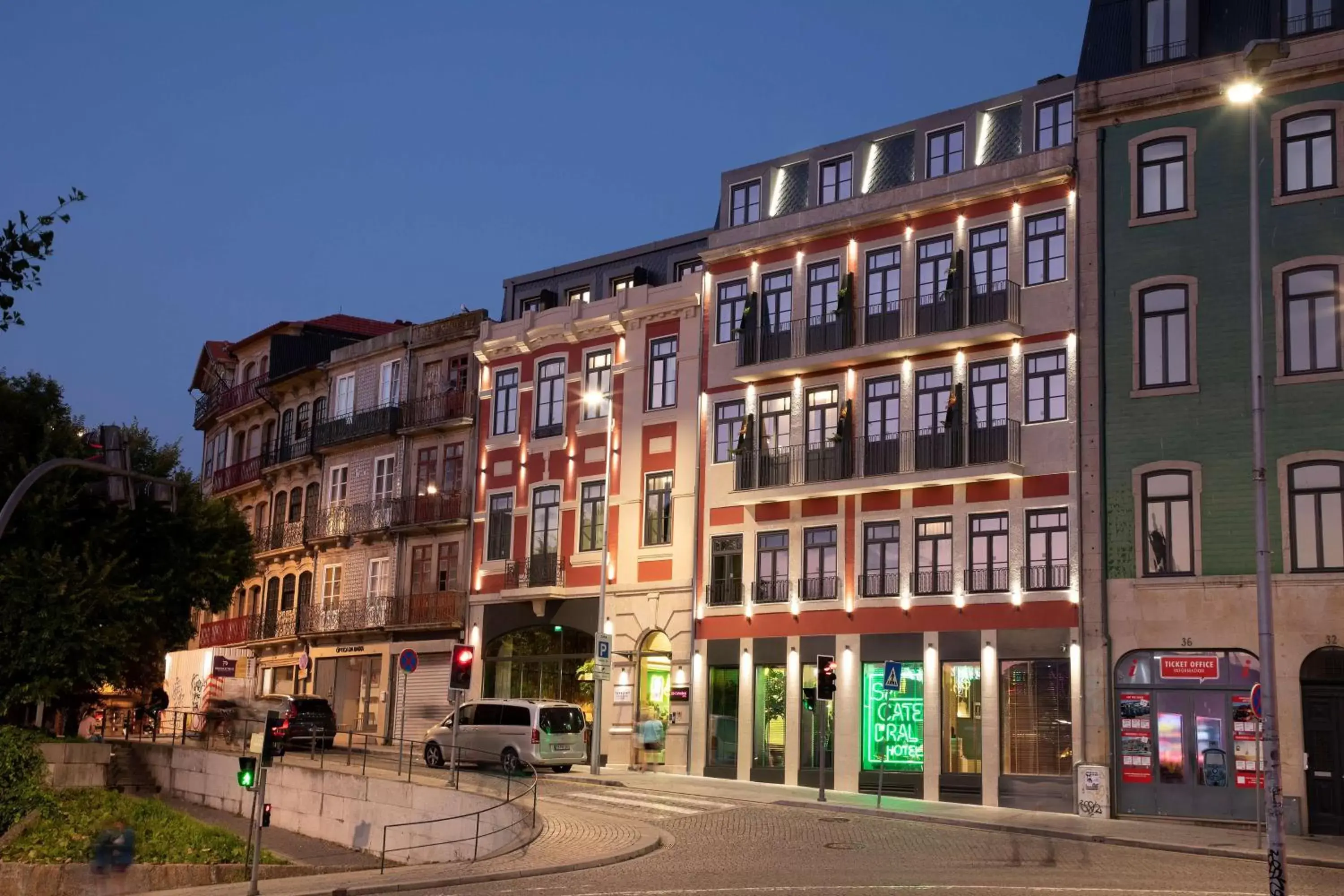 Property Building in Se Catedral Hotel Porto, Tapestry Collection By Hilton