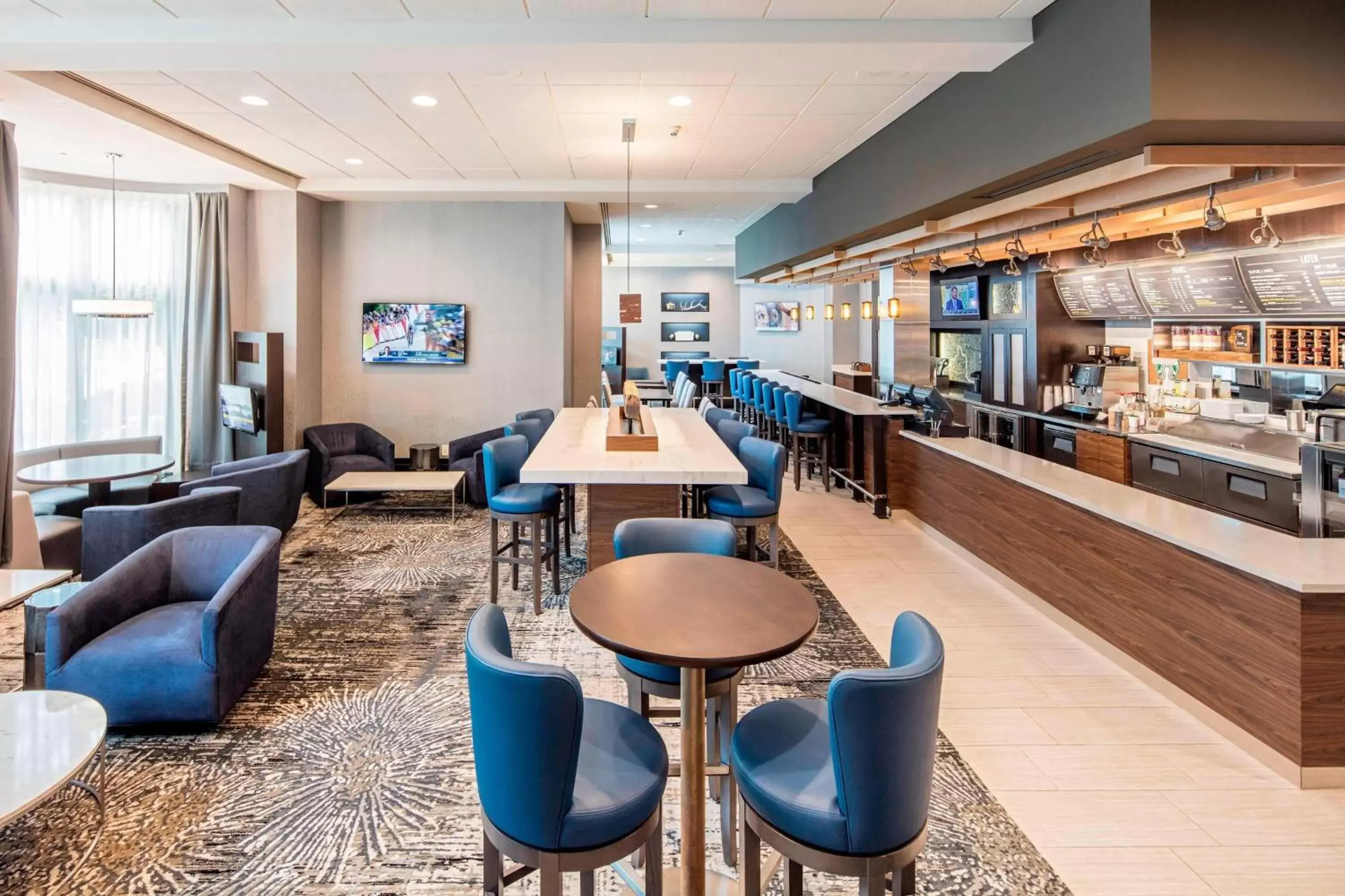 Restaurant/places to eat, Lounge/Bar in Courtyard by Marriott Boston Brookline