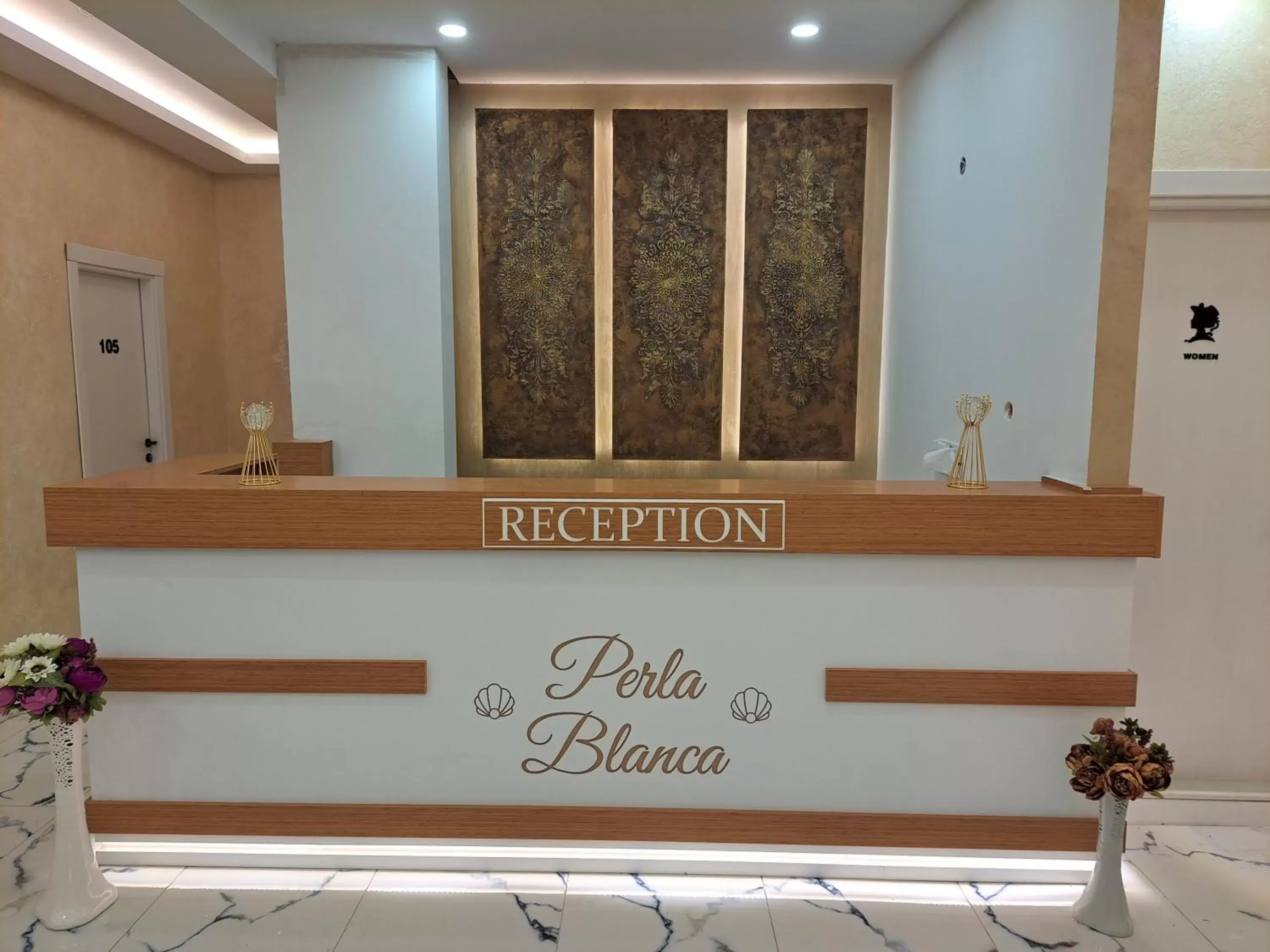 Lobby or reception in Perla Blanca Hotel