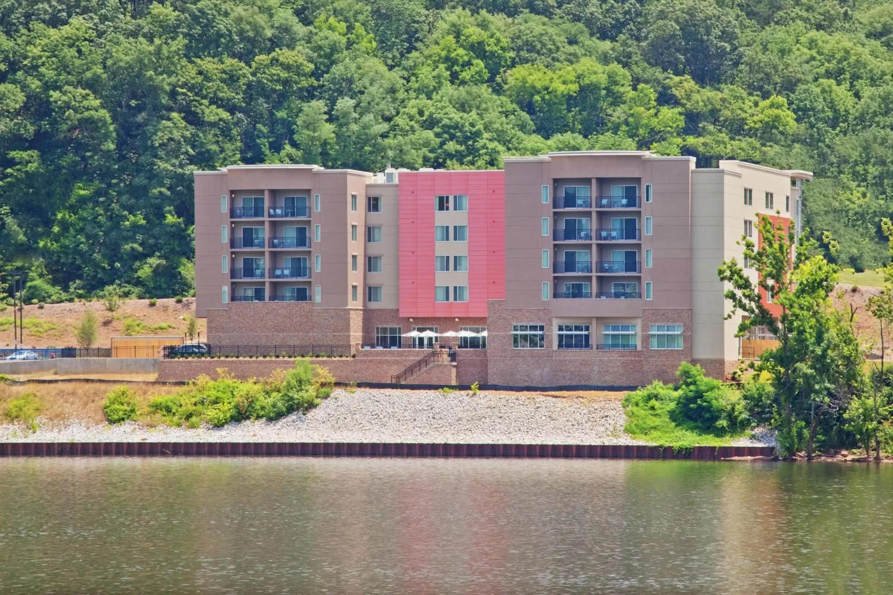 Property Building in SpringHill Suites by Marriott Downtown Chattanooga/Cameron Harbor