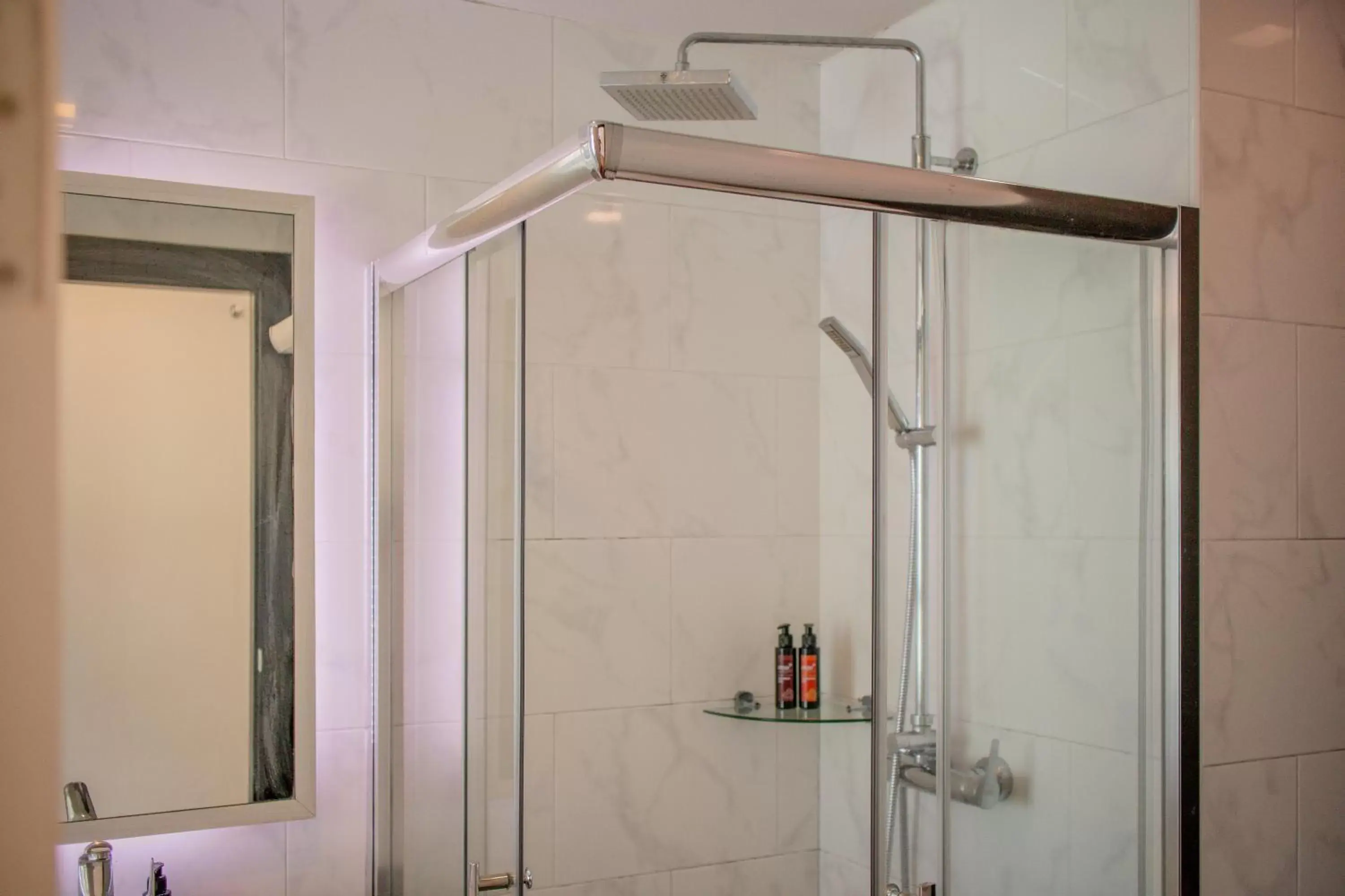 Bathroom in Cmor by Recall Hotels SHA Extra Plus