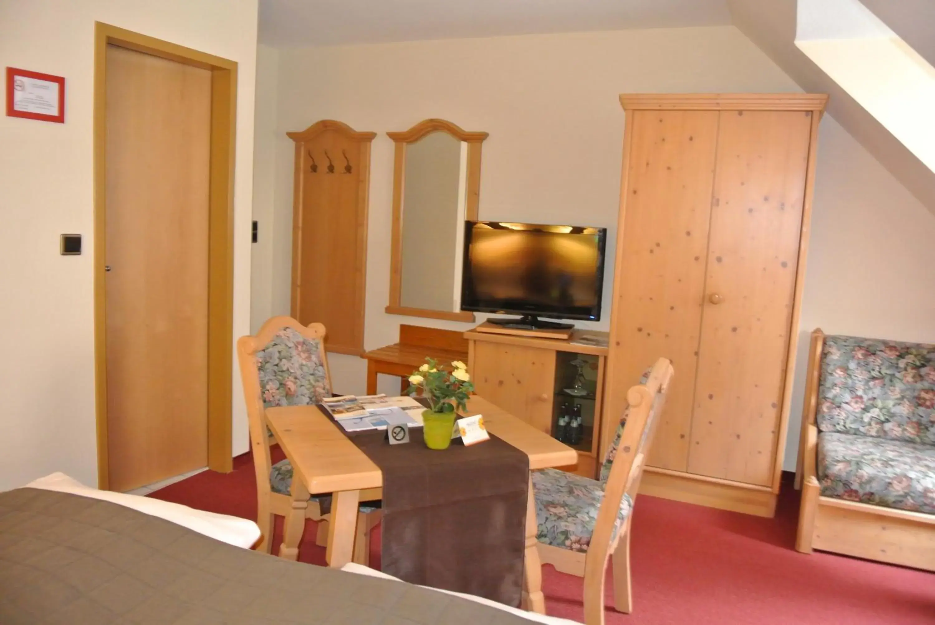 Photo of the whole room, TV/Entertainment Center in Akzent Hotel Am Bach