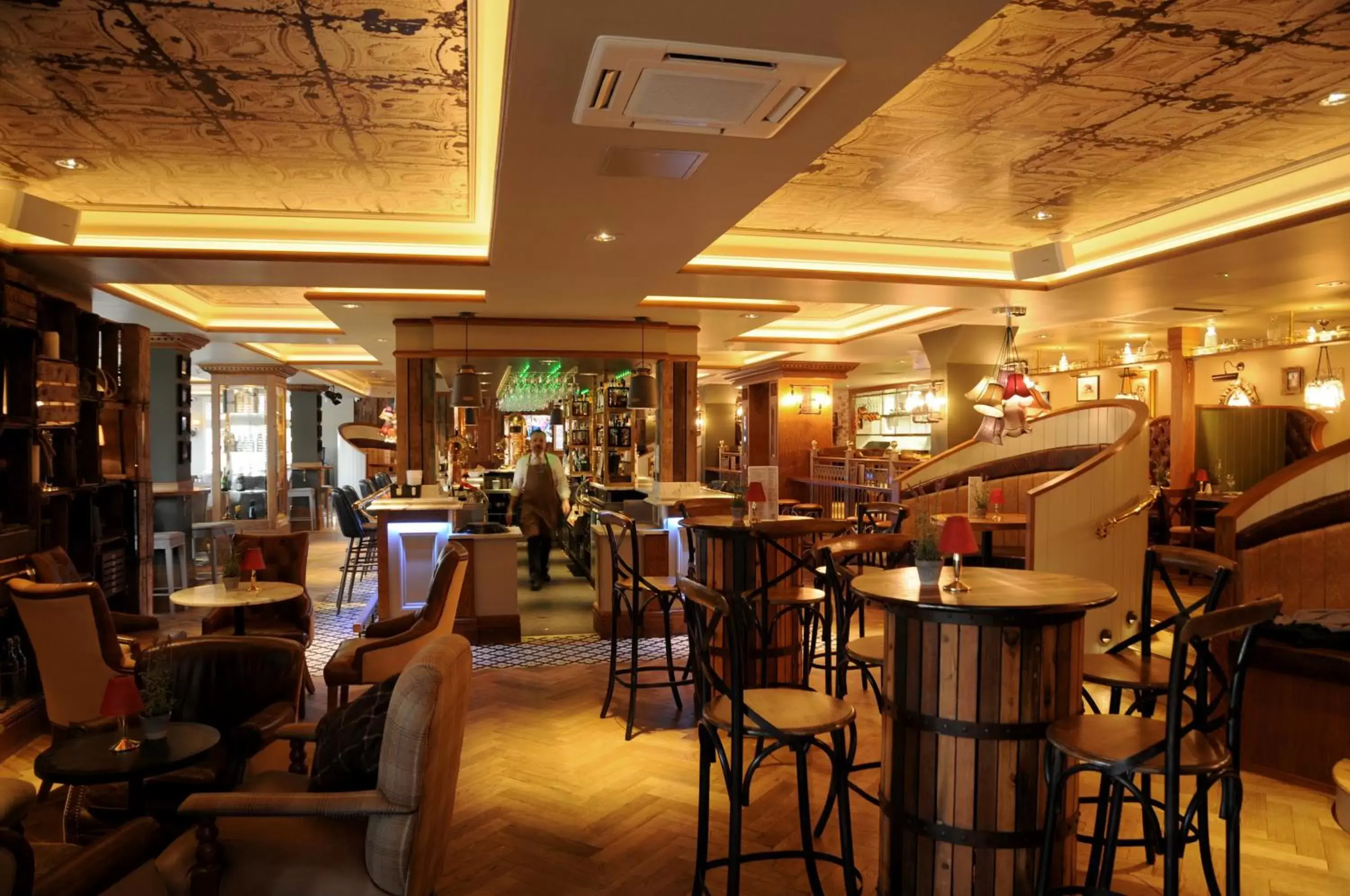Lounge or bar, Restaurant/Places to Eat in Busby Hotel