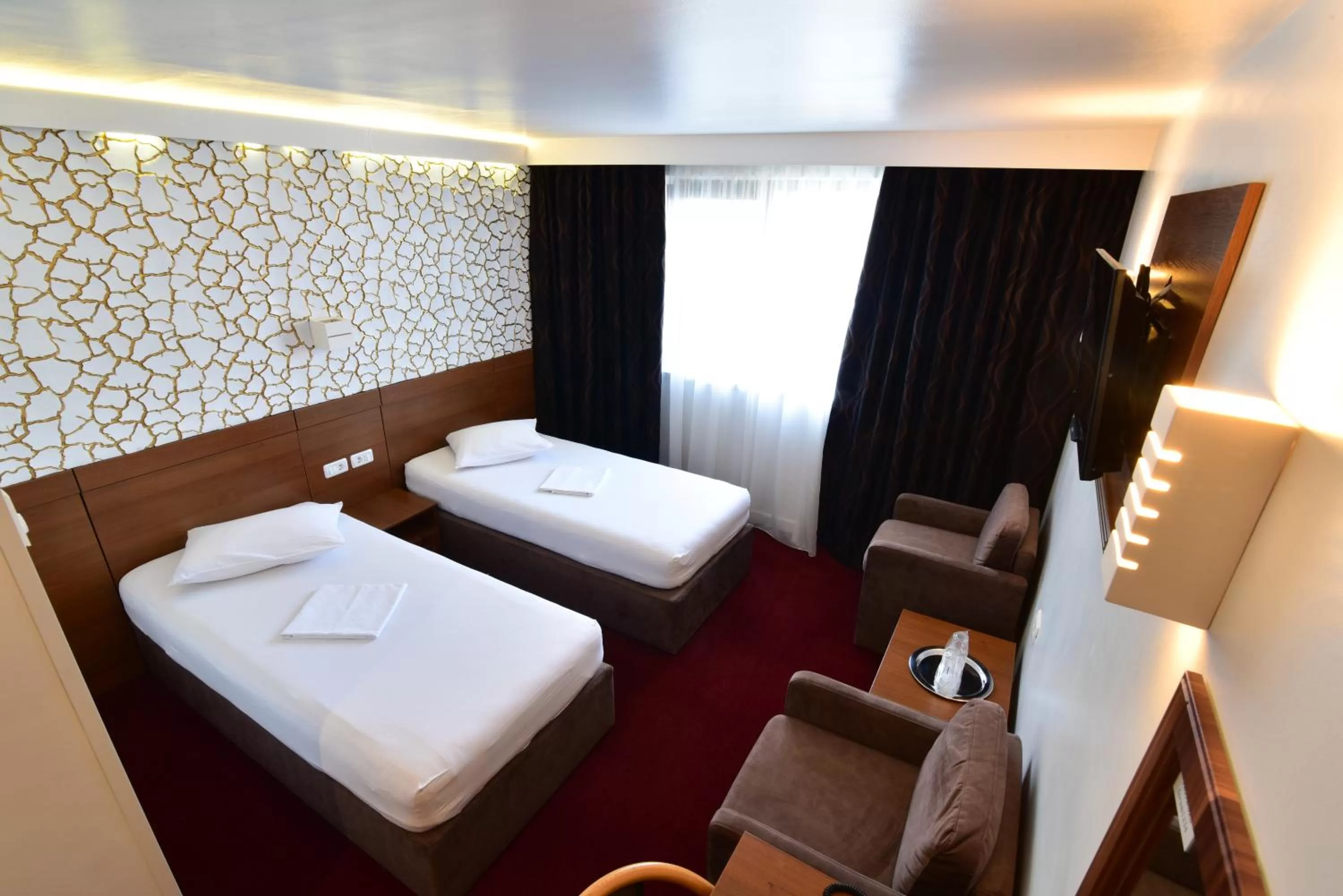 Photo of the whole room, Bed in Hotel Forum