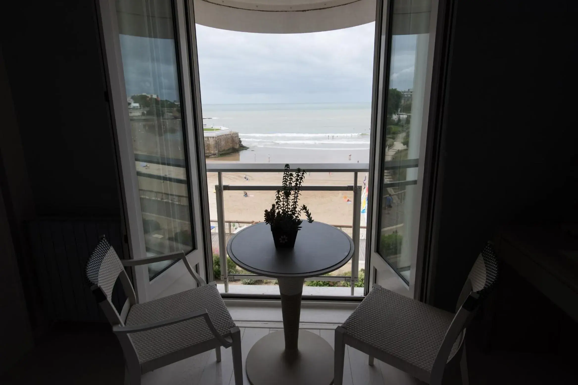 Day, Balcony/Terrace in The Originals Boutique, Hotel Miramar, Royan (Inter-Hotel)