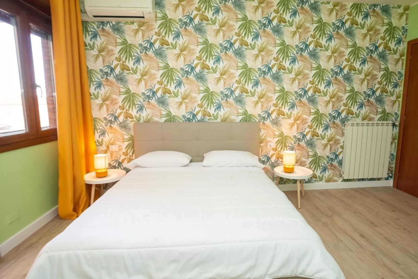 Bed in Casa flowers 2