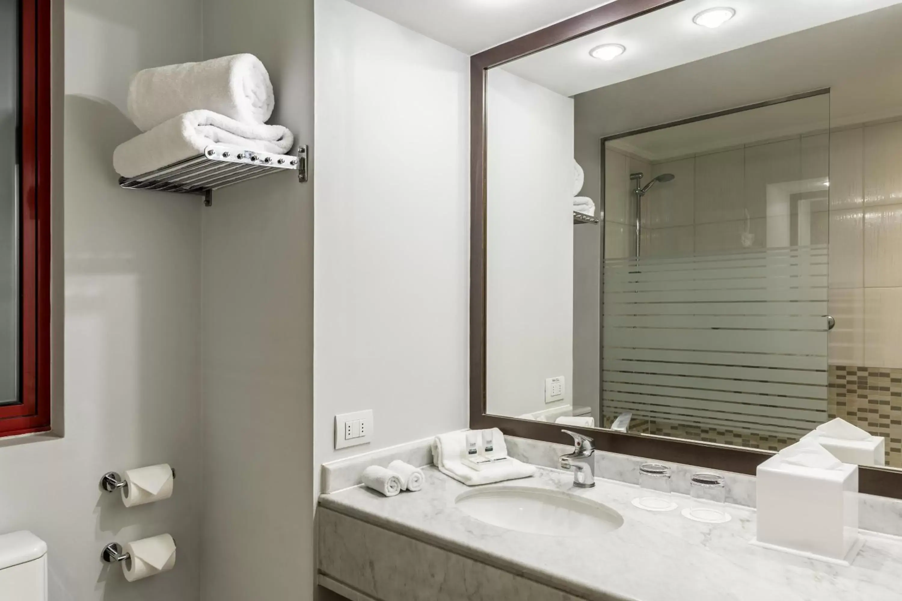 Bathroom in Four Points by Sheraton Santiago