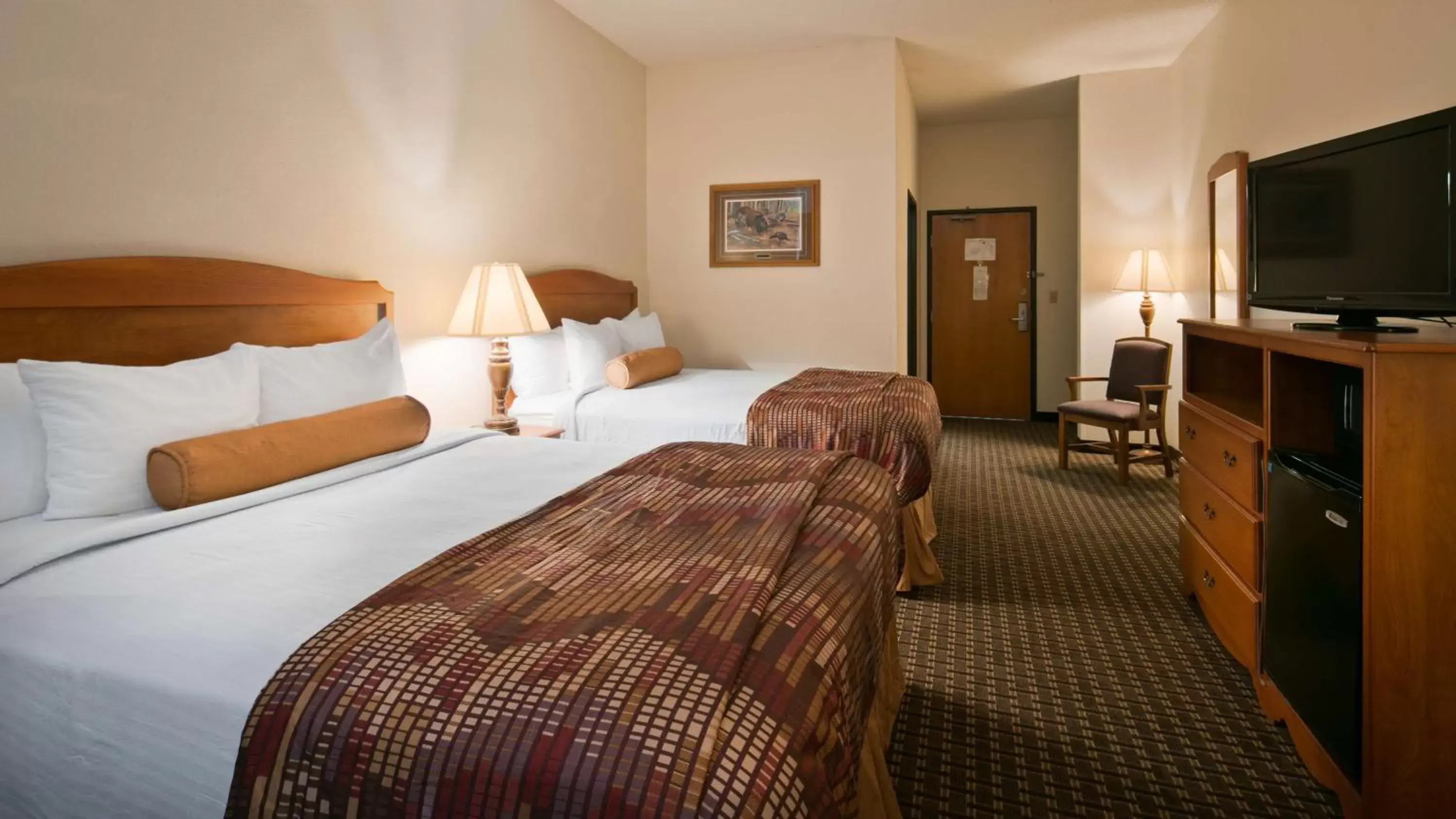 Photo of the whole room, Bed in Best Western Of Huron