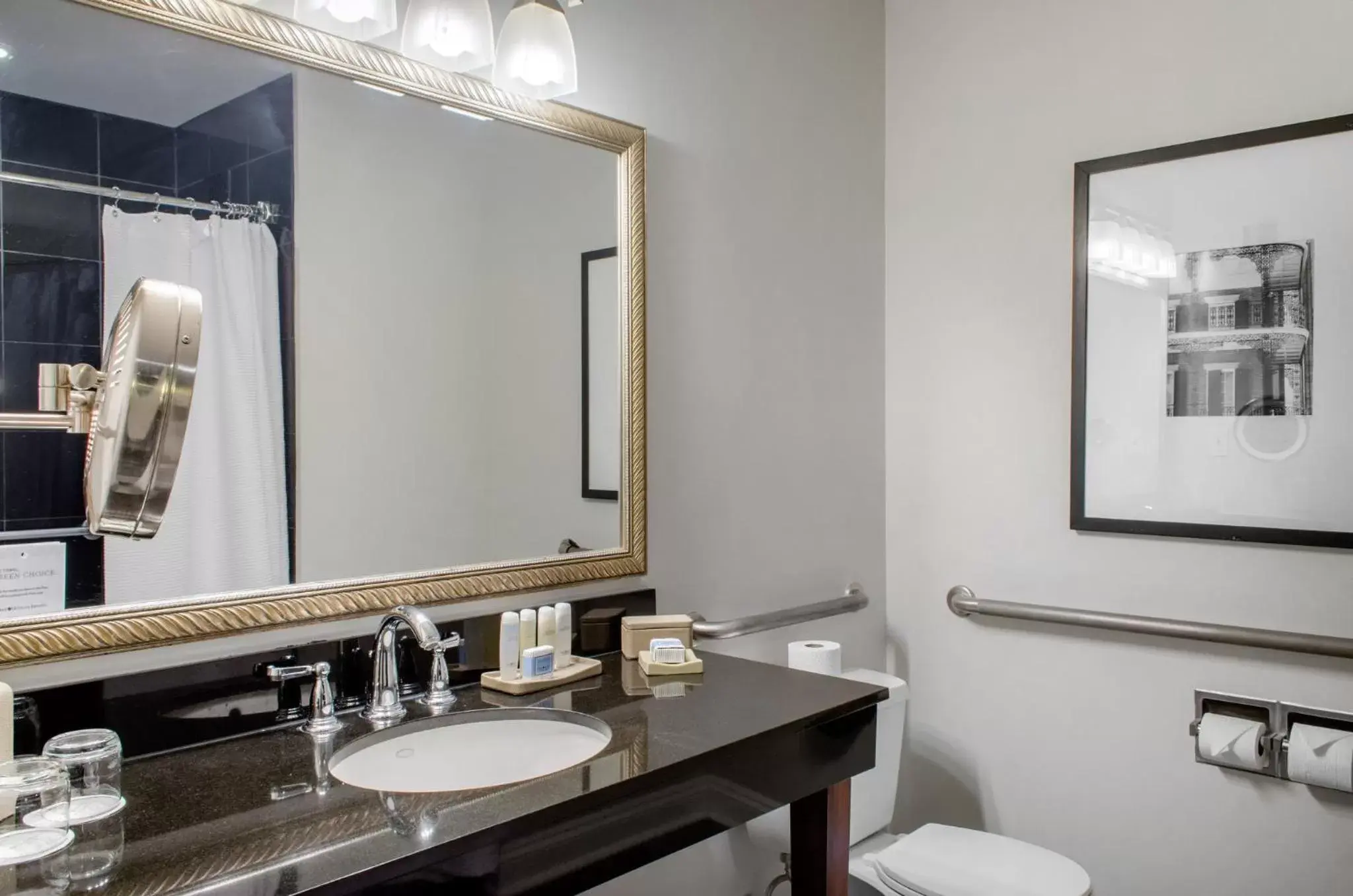 Photo of the whole room, Bathroom in Omni Riverfront New Orleans