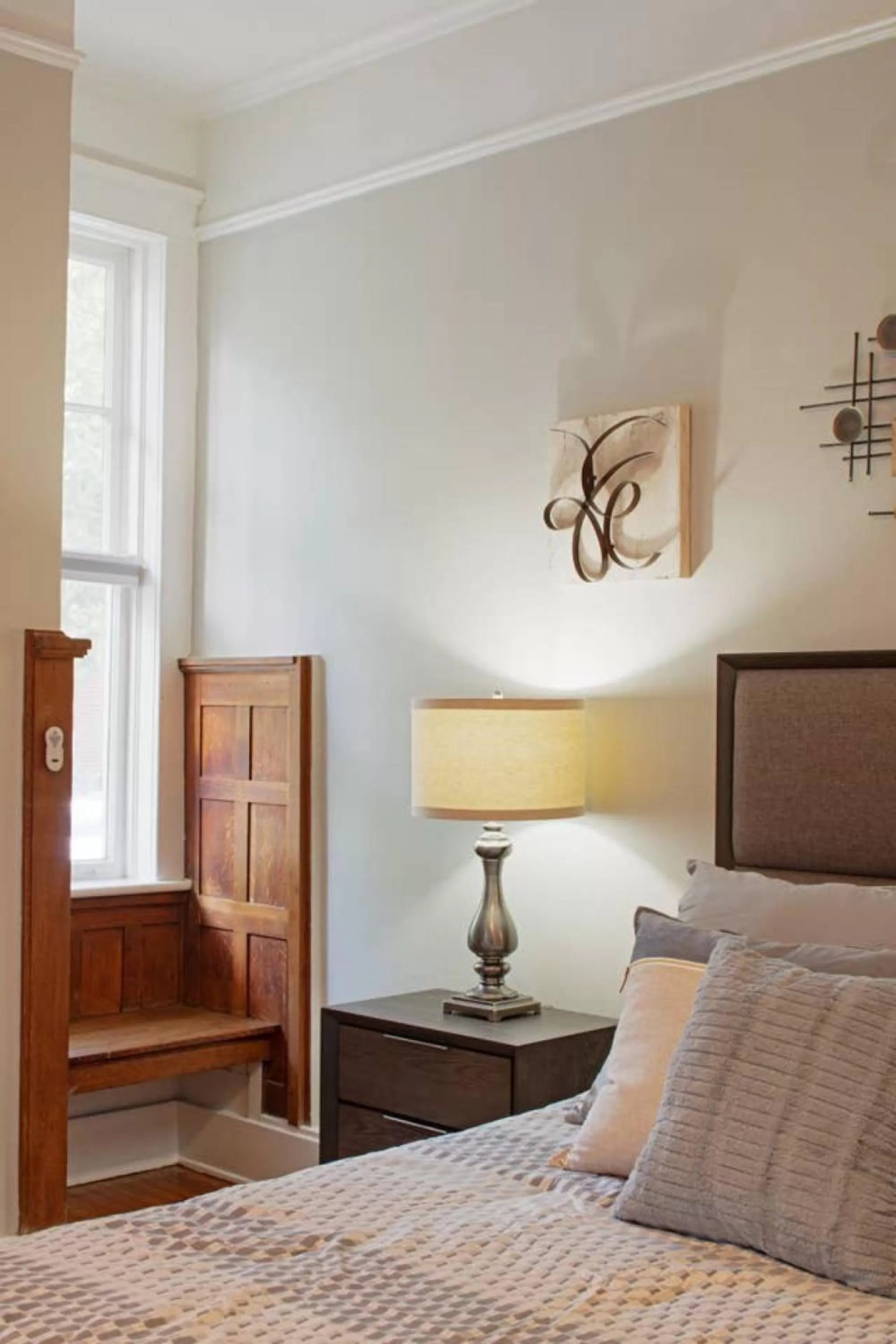 Bedroom in 101 E Waldburg - Cozy Cottage just off of Forsyth Park