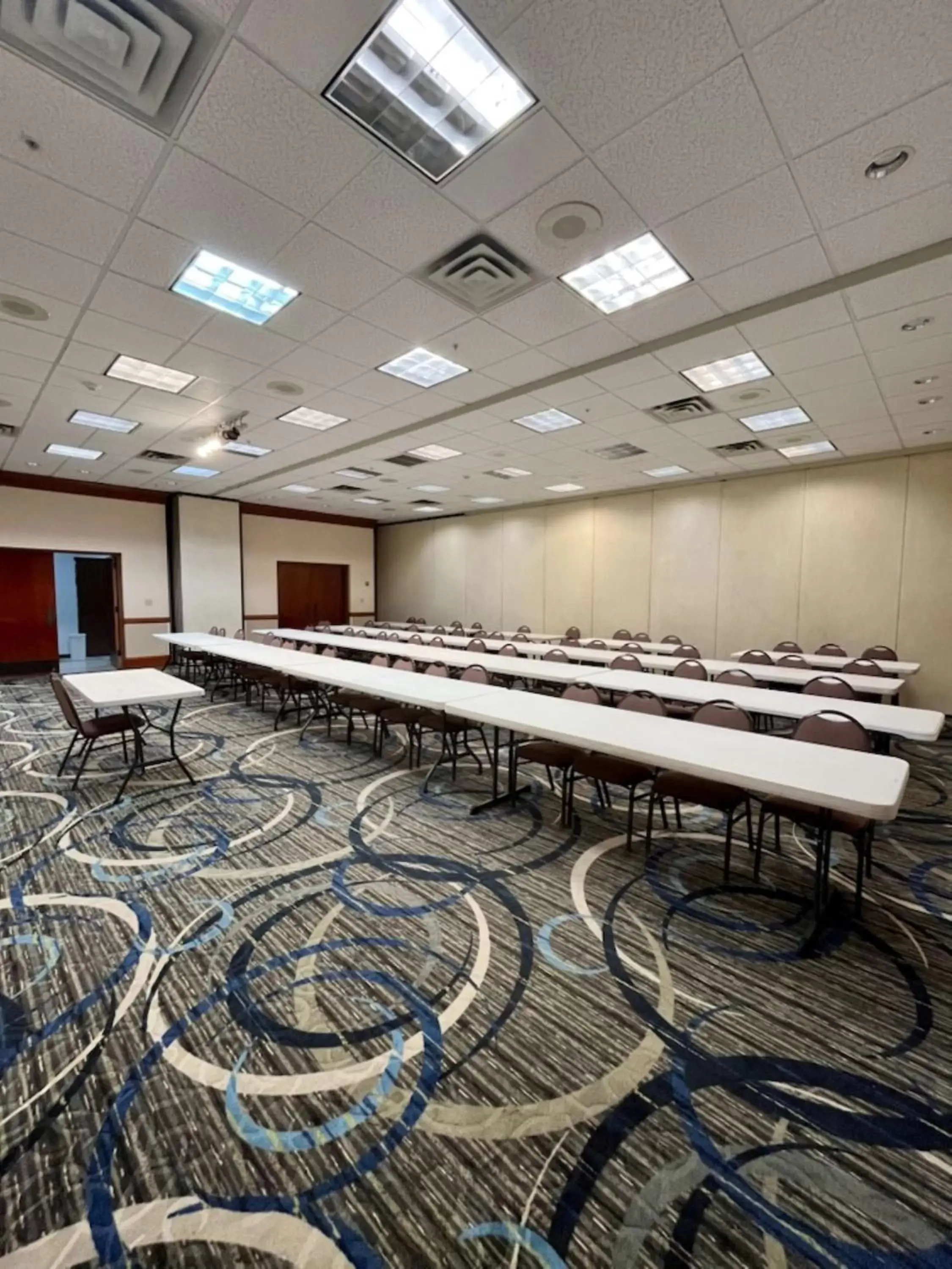 Meeting/conference room in SureStay Plus Hotel by Best Western Price