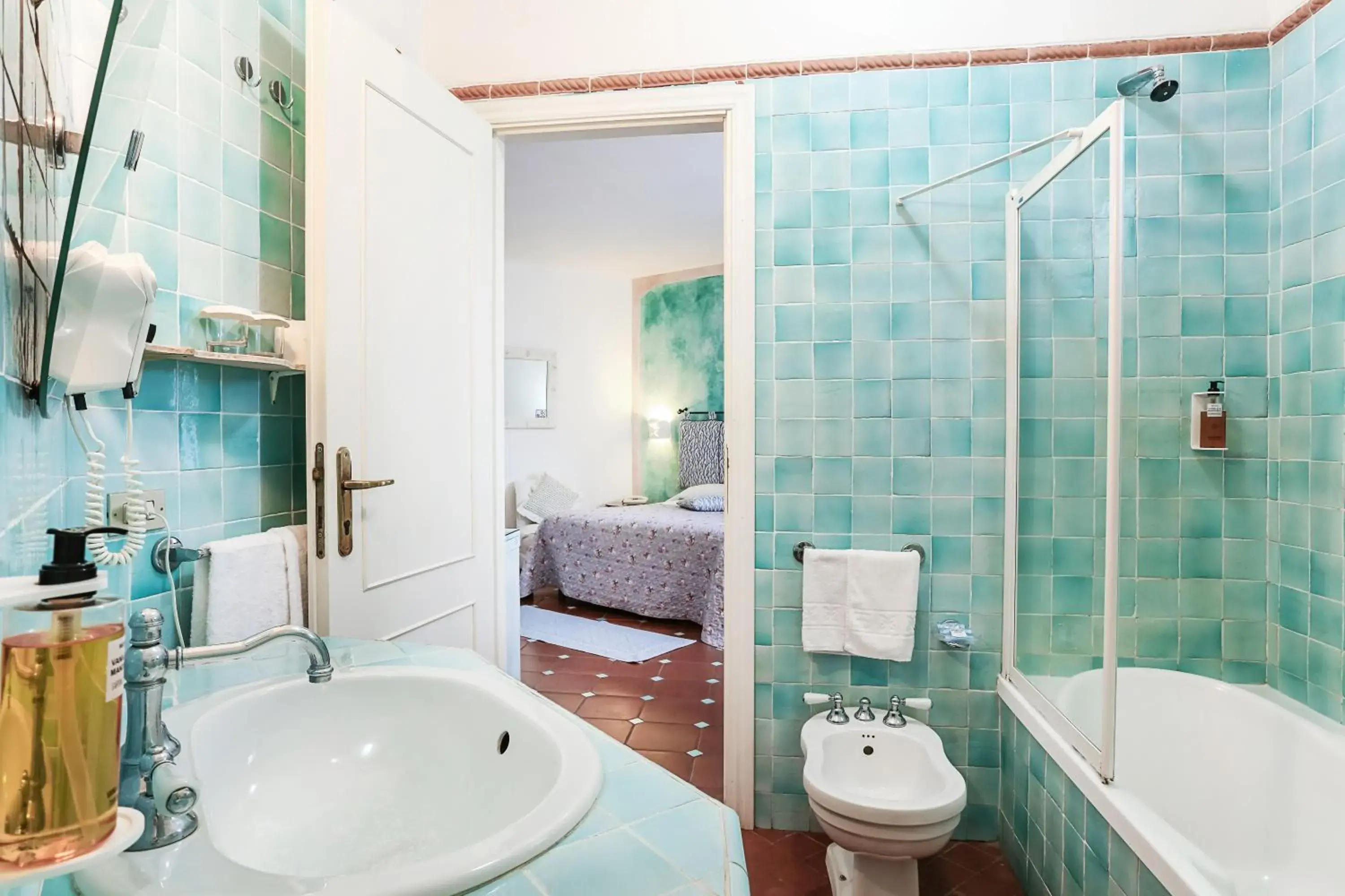 Bathroom in Hotel Stefania Boutique Hotel by the Beach