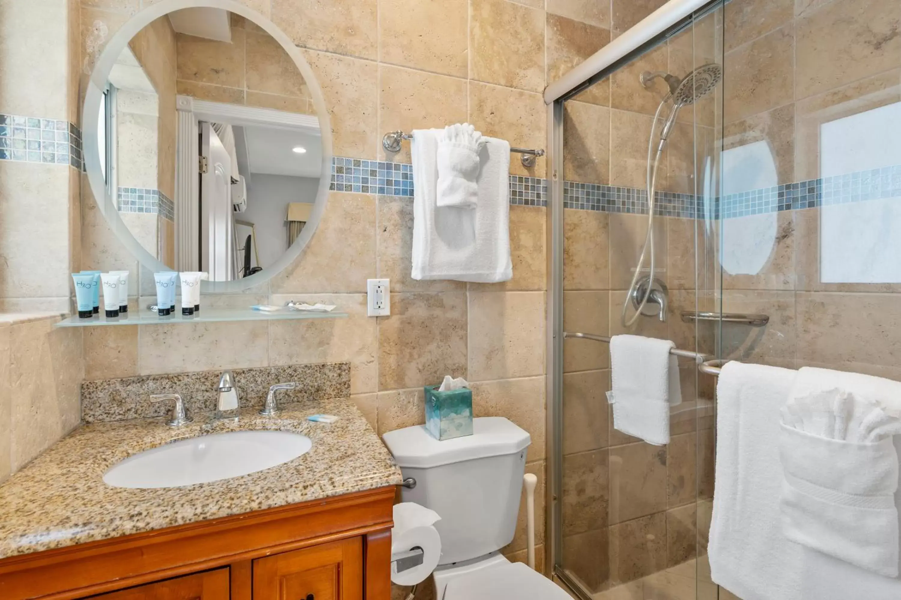 Bathroom in Isle of Venice Residence and Marina