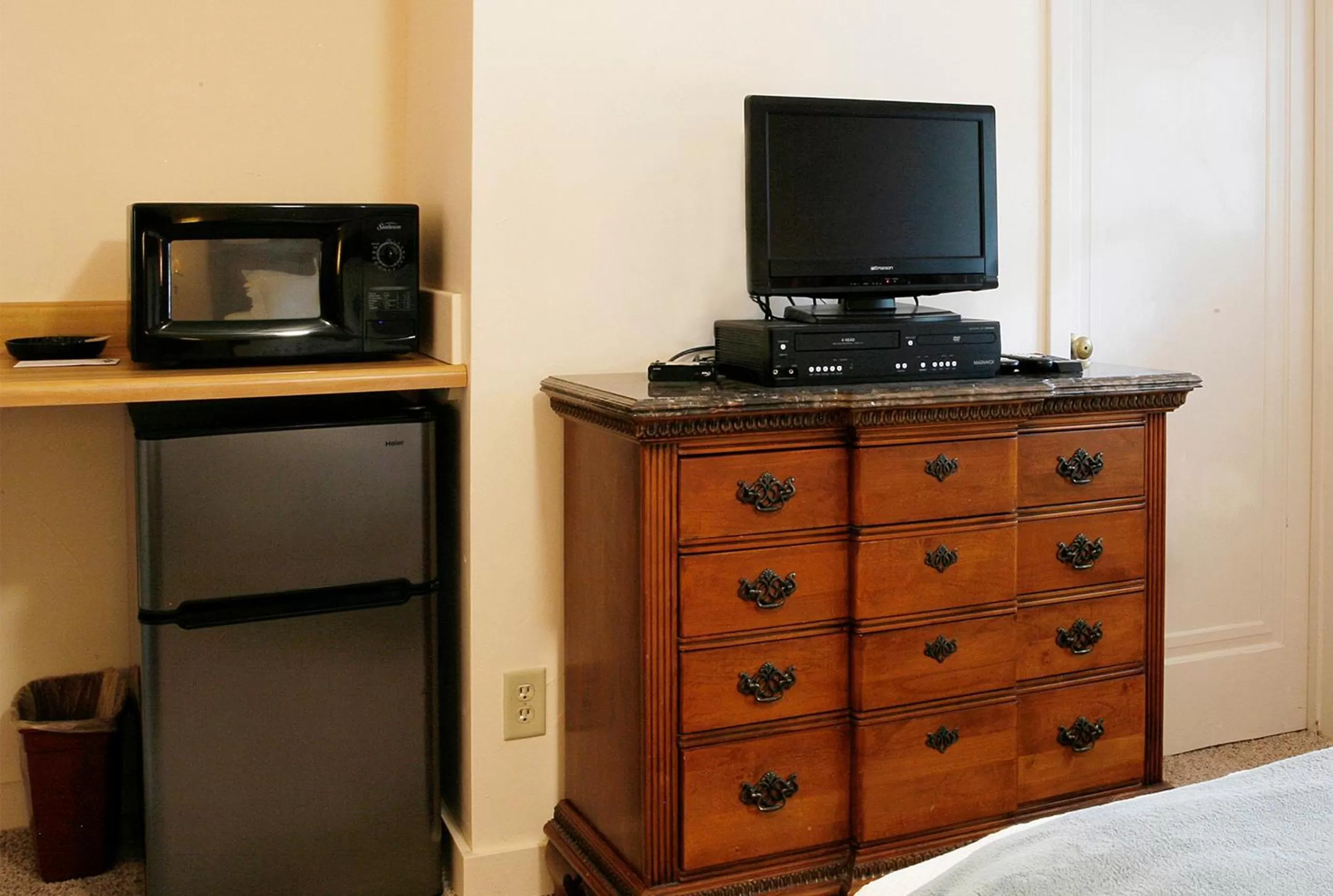 TV and multimedia in Peninsula Park-View Resort