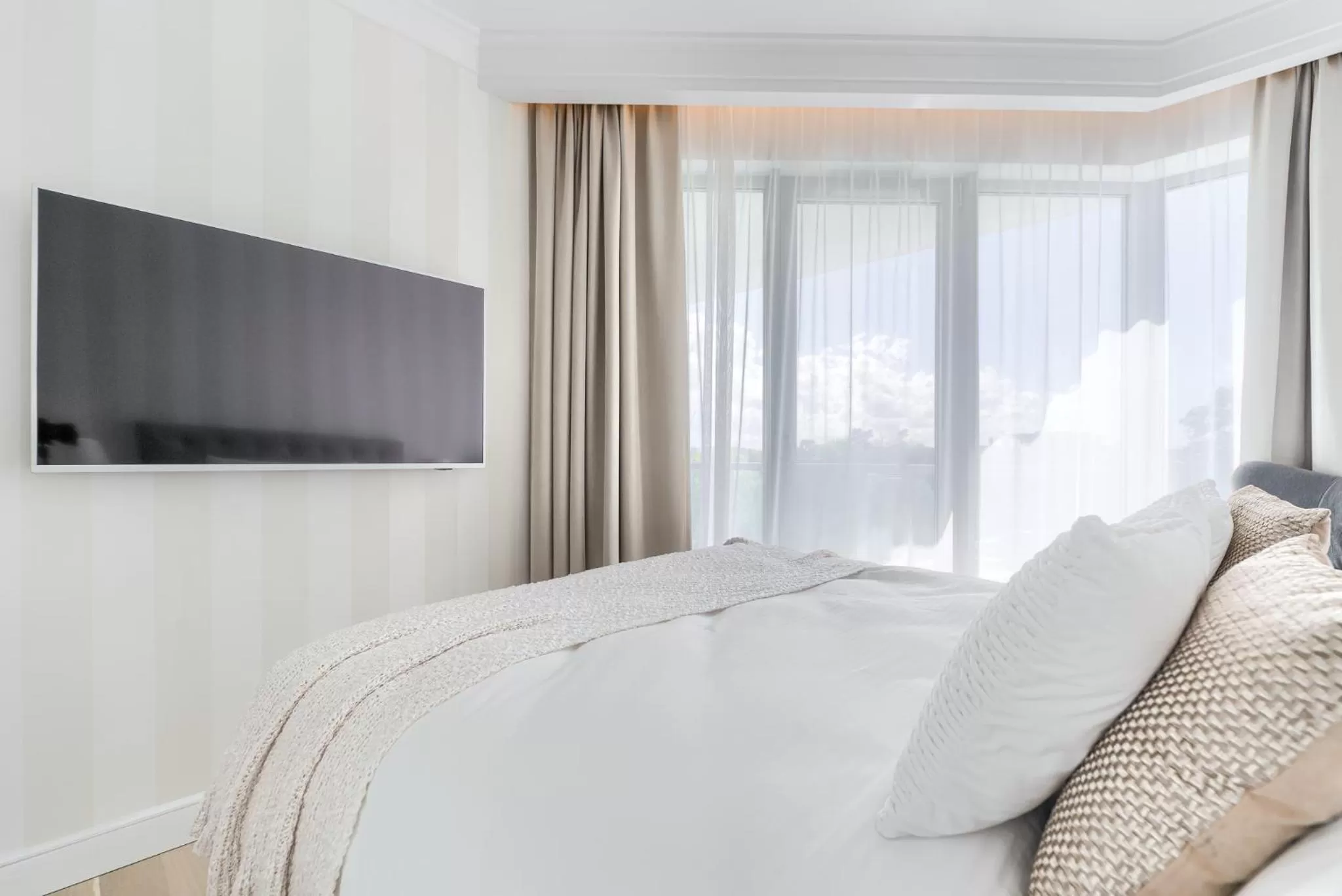 Communal lounge/ TV room, Bed in Dune Resort Mielno - C