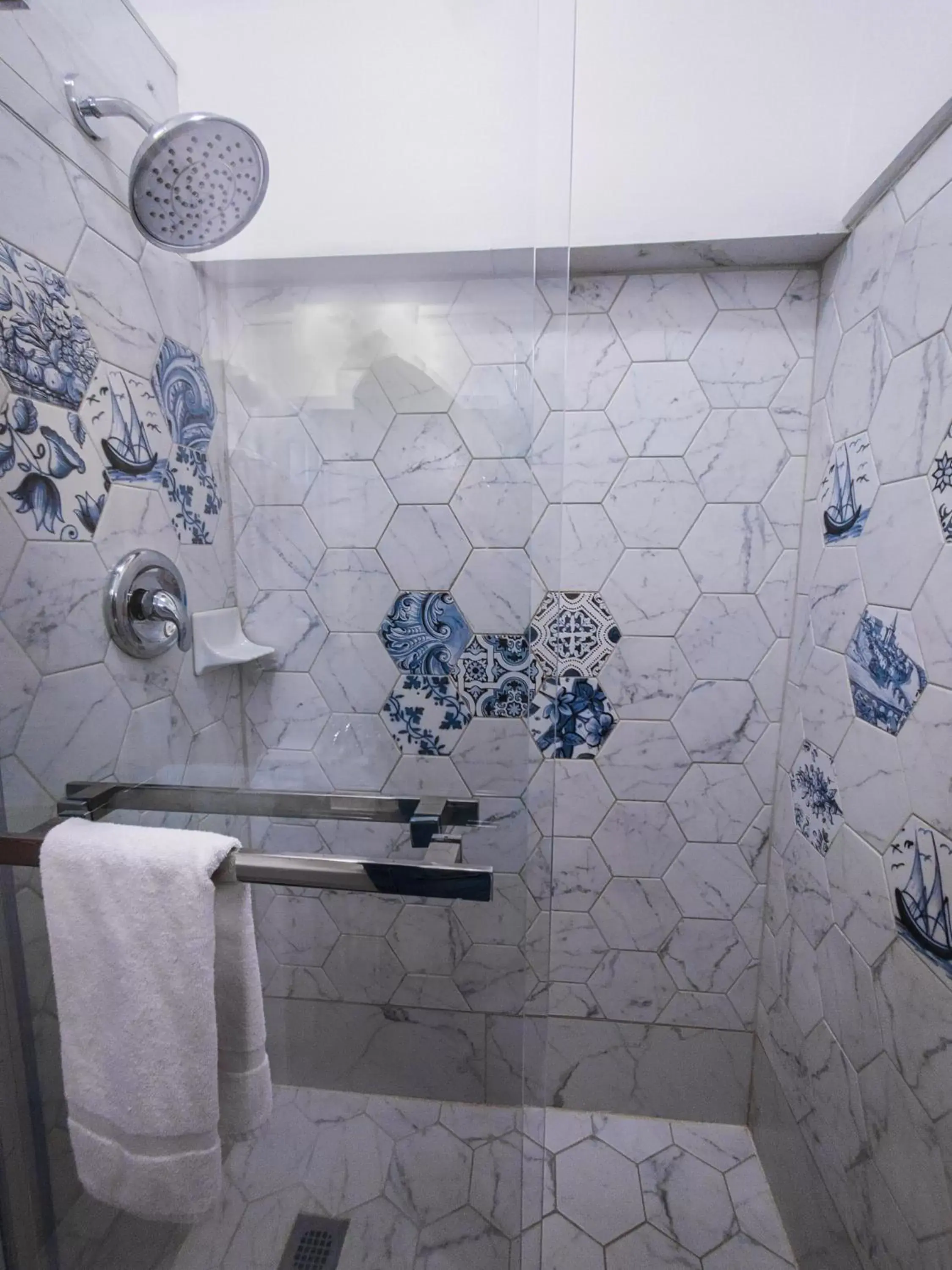 Shower, Bathroom in Le Chateau de Pierre