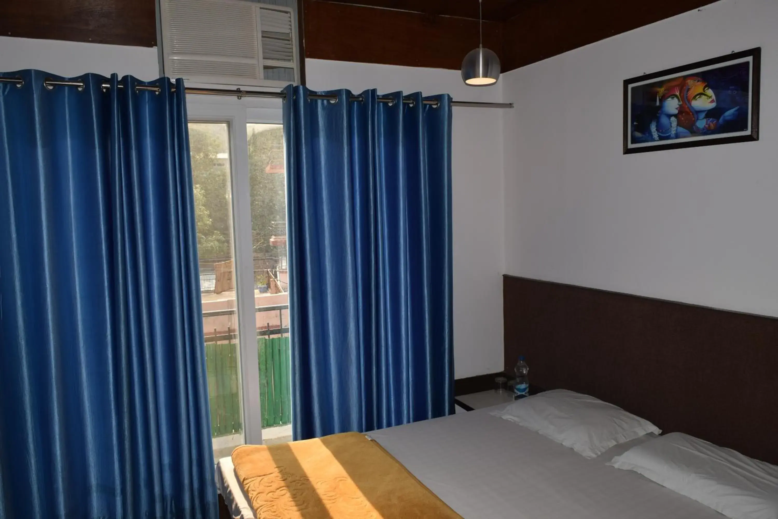 Mountain view, Bed in Hotel Moksha (Previously Raj Deep)