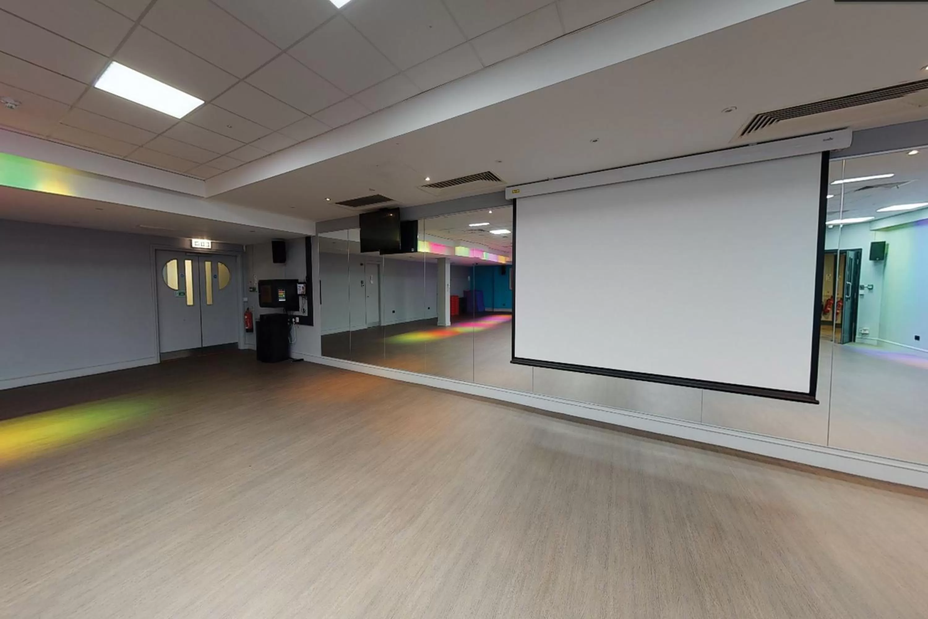 Fitness centre/facilities in Village Hotel Leeds North