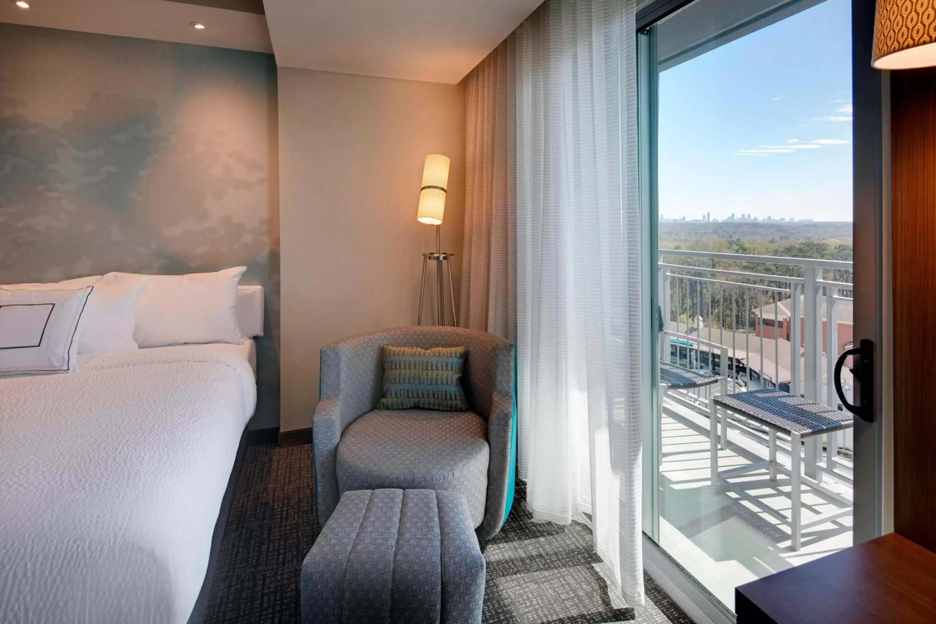 Photo of the whole room, Seating Area in Courtyard by Marriott Atlanta Vinings/Galleria