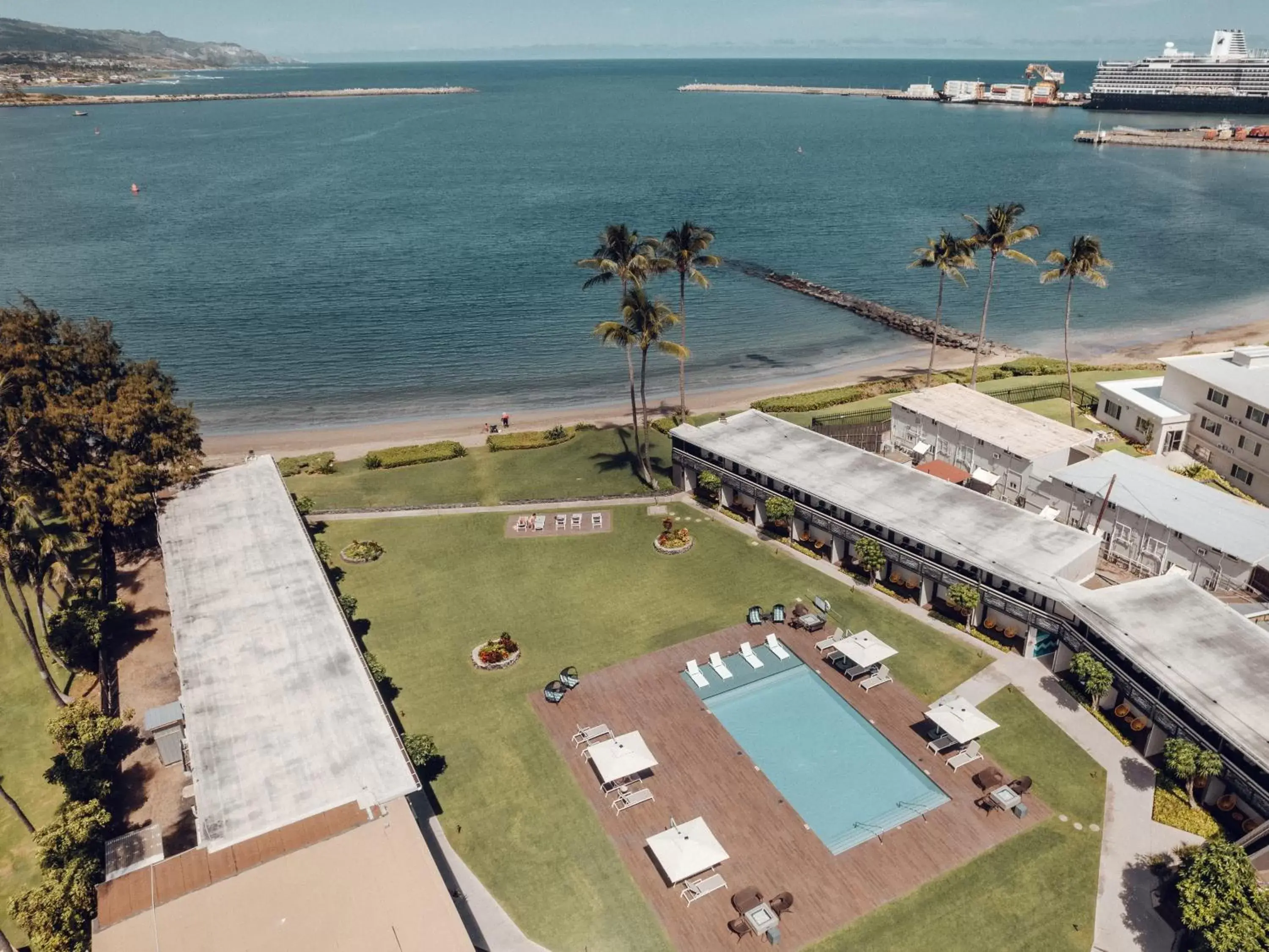 Property building, Bird's-eye View in Maui Seaside Hotel