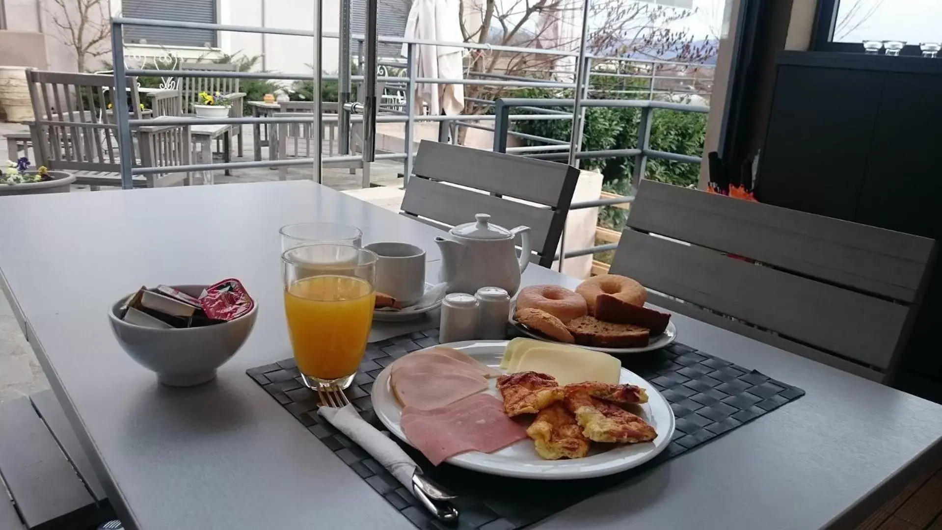 Breakfast in Ellopia Point Hotel