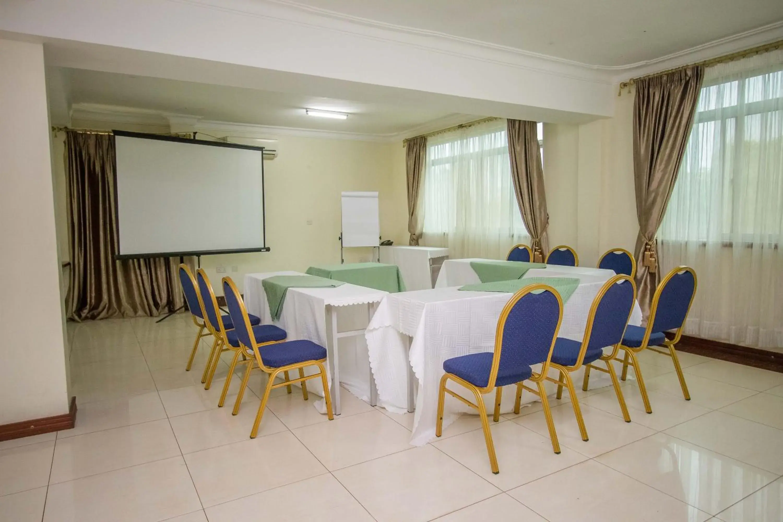 Meeting/conference room in Casa Miltu Hotel