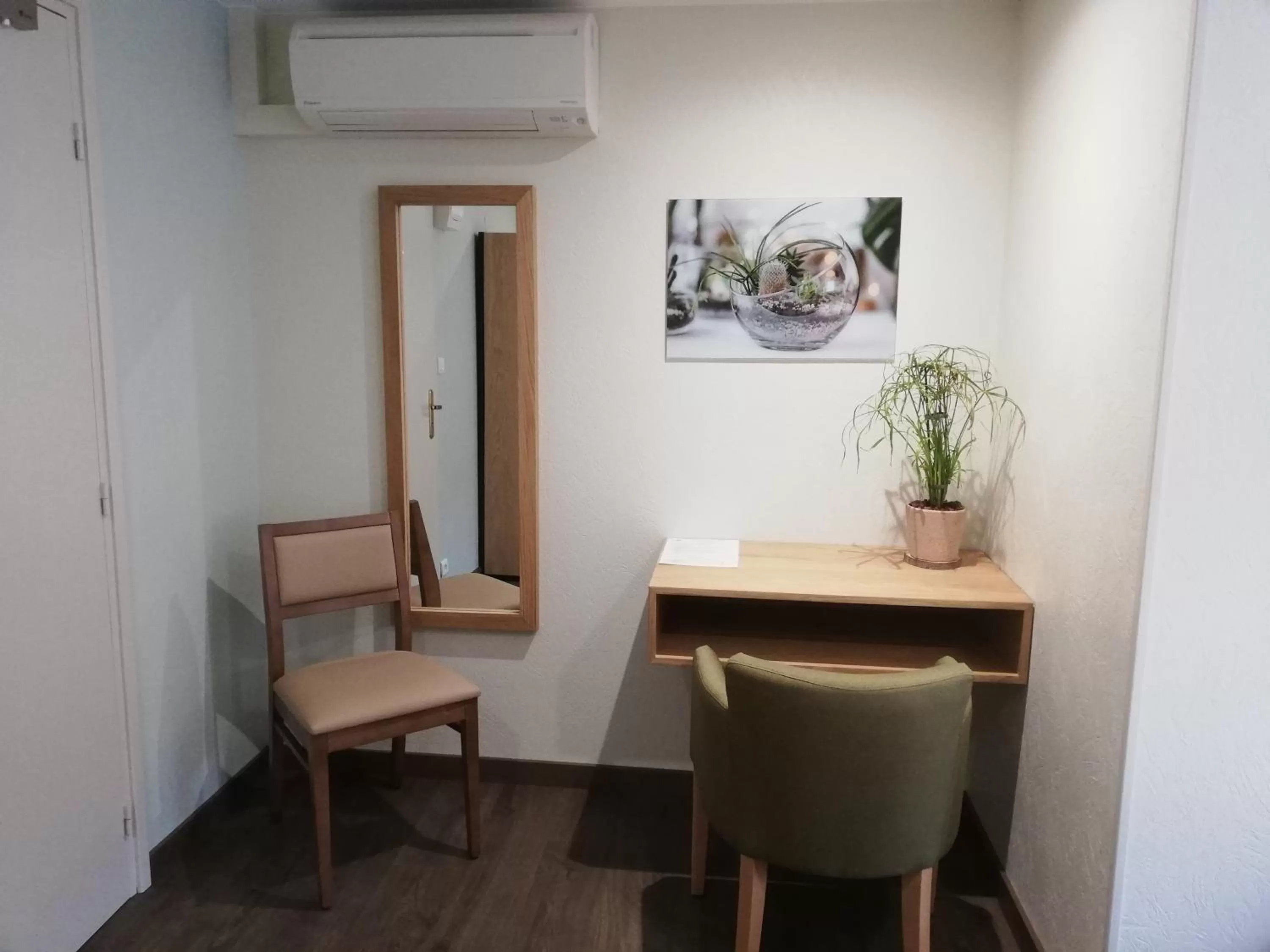 Seating area in Hôtel Restaurant Le Moschenross