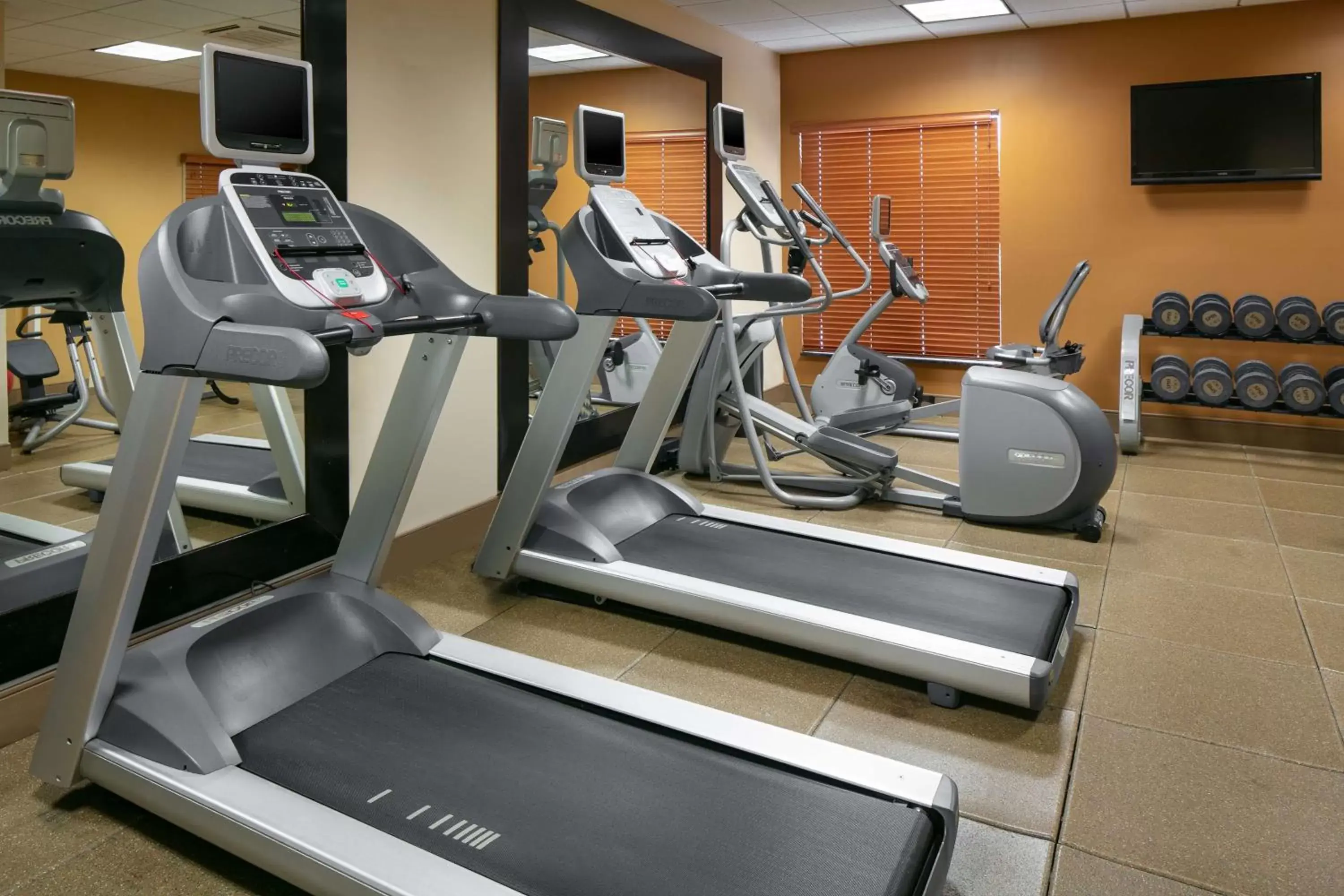 Fitness centre/facilities, Fitness Center/Facilities in Hilton Garden Inn Omaha West