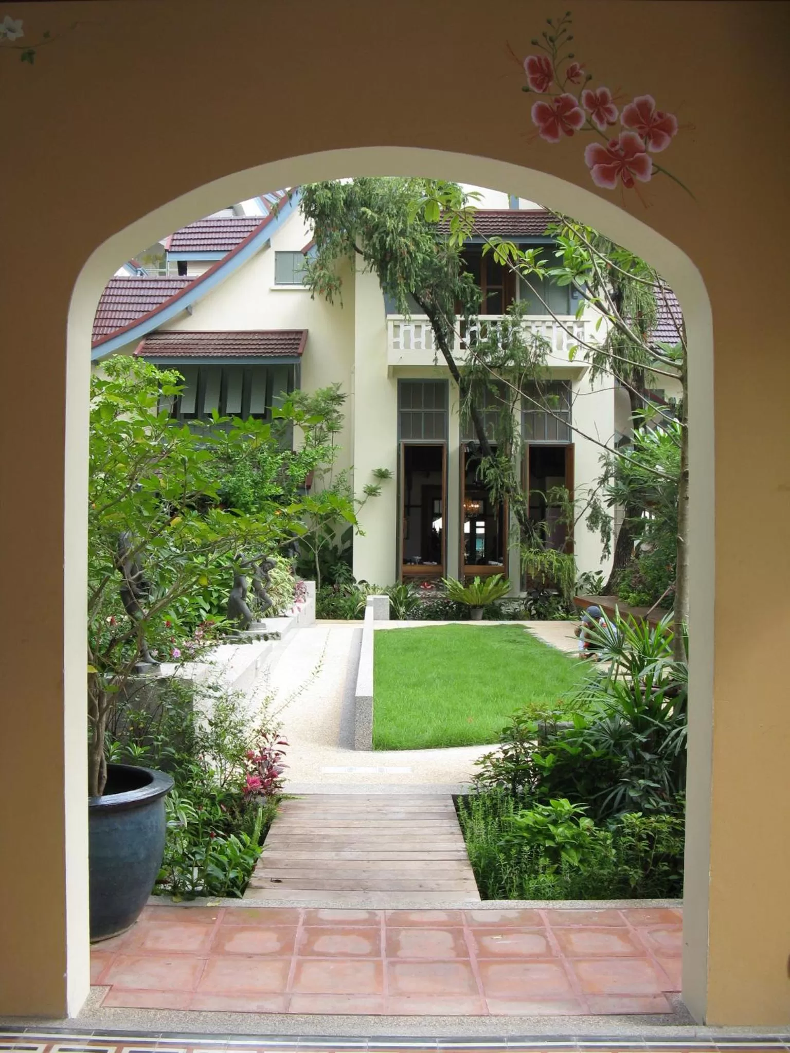Garden in Ariyasom Villa