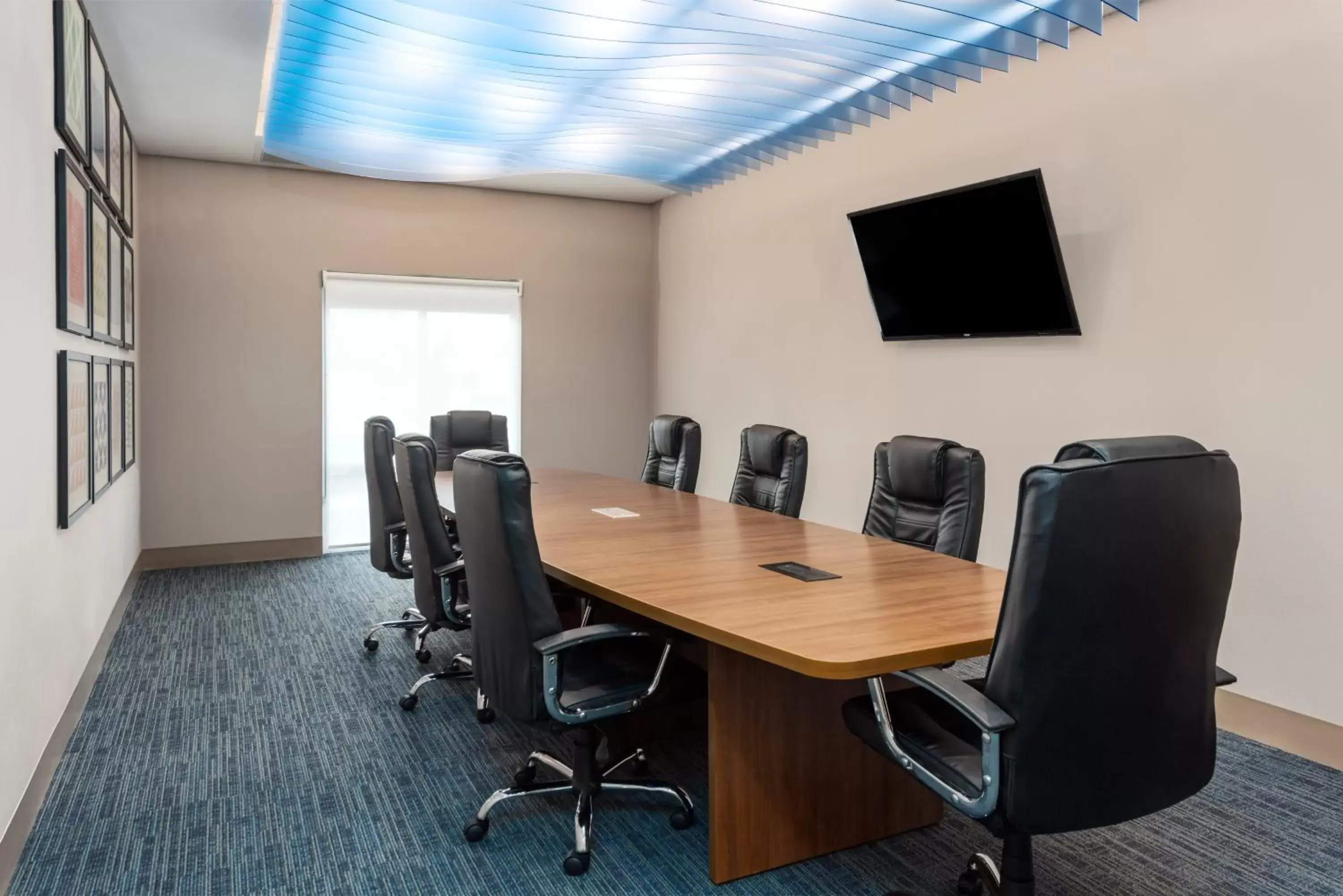 Meeting/conference room in Holiday Inn Express & Suites St. Louis - Chesterfield, an IHG Hotel