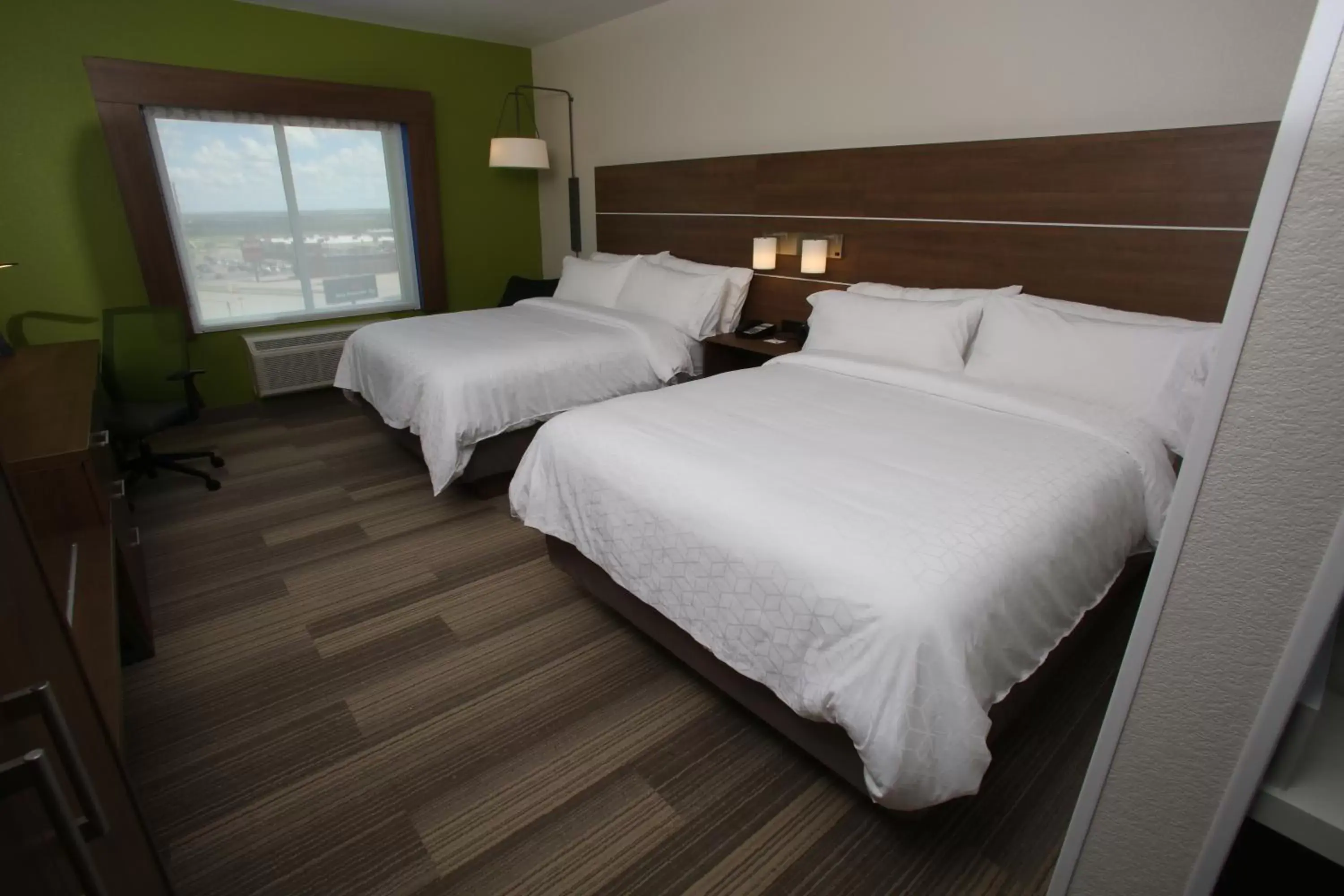 Bedroom, Bed in Holiday Inn Express - McCook, an IHG Hotel