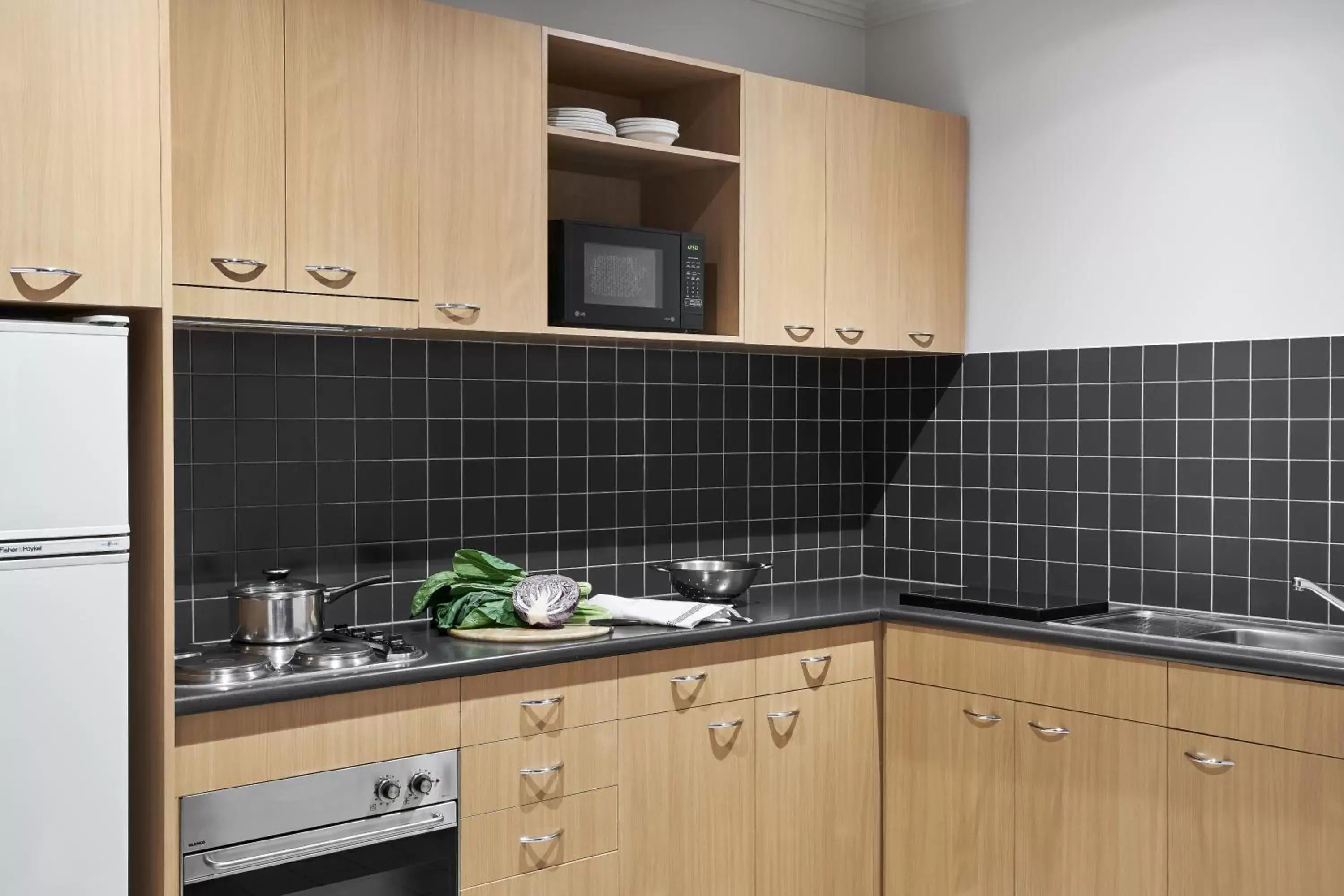 Kitchen or kitchenette, Kitchen/Kitchenette in Punthill Apartment Hotel - Flinders Lane