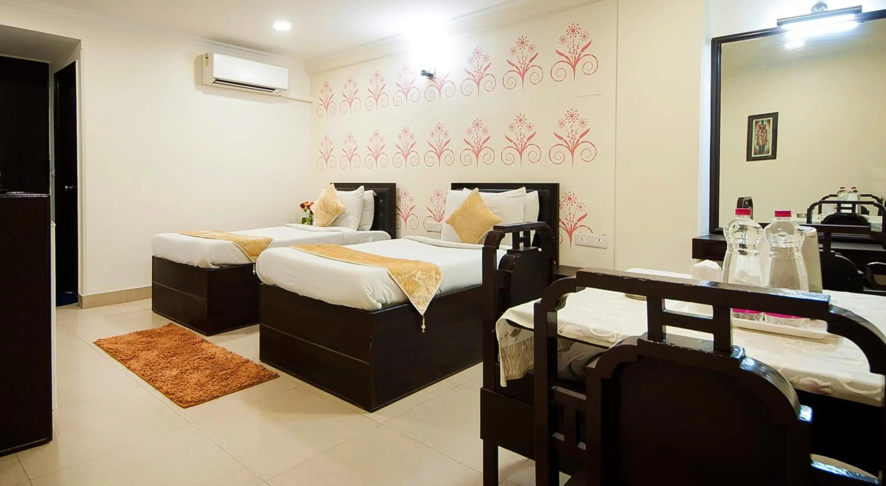 Bedroom in Hotel Dakha International