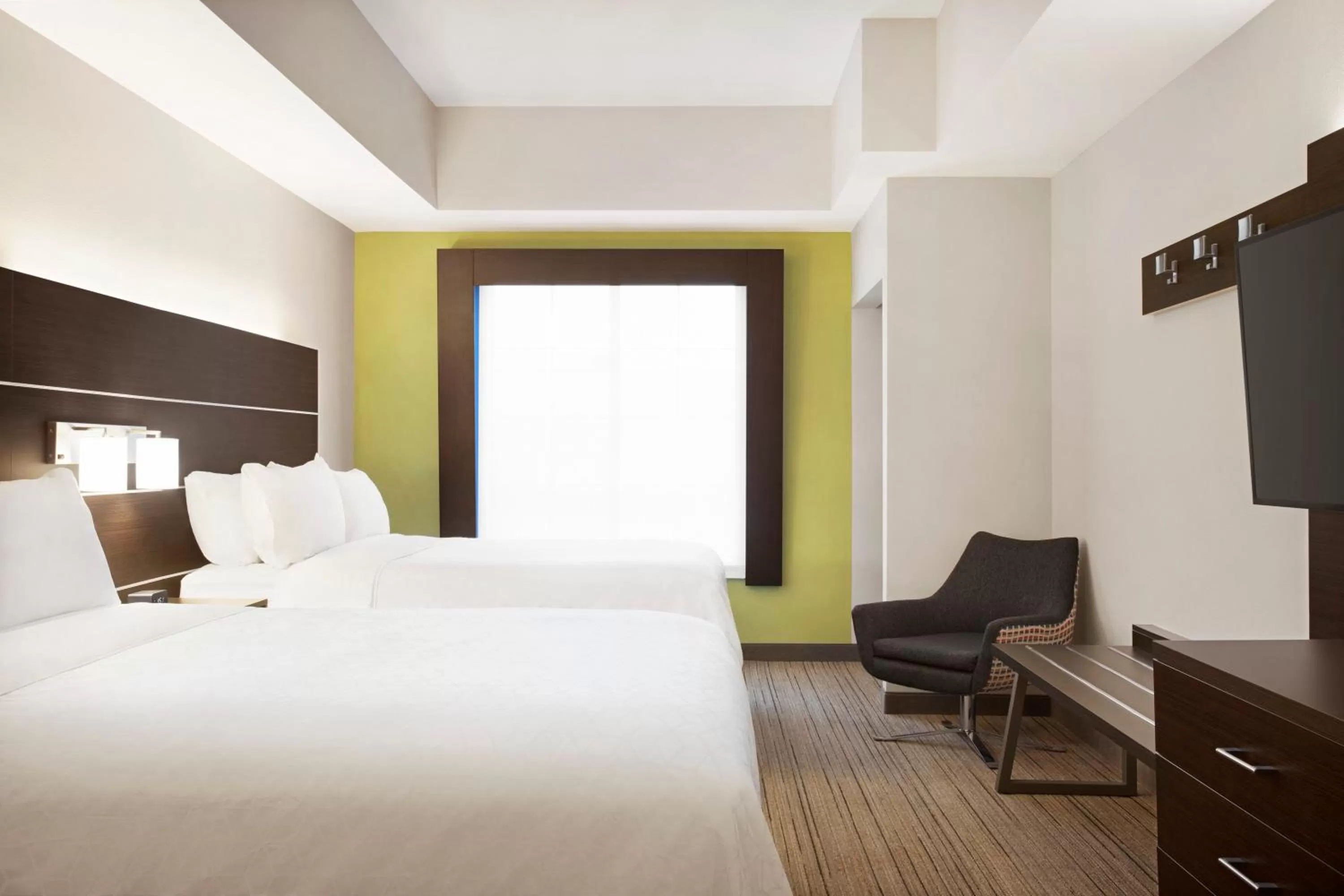 Photo of the whole room, Bed in Holiday Inn Express Hotel & Suites Durant by IHG