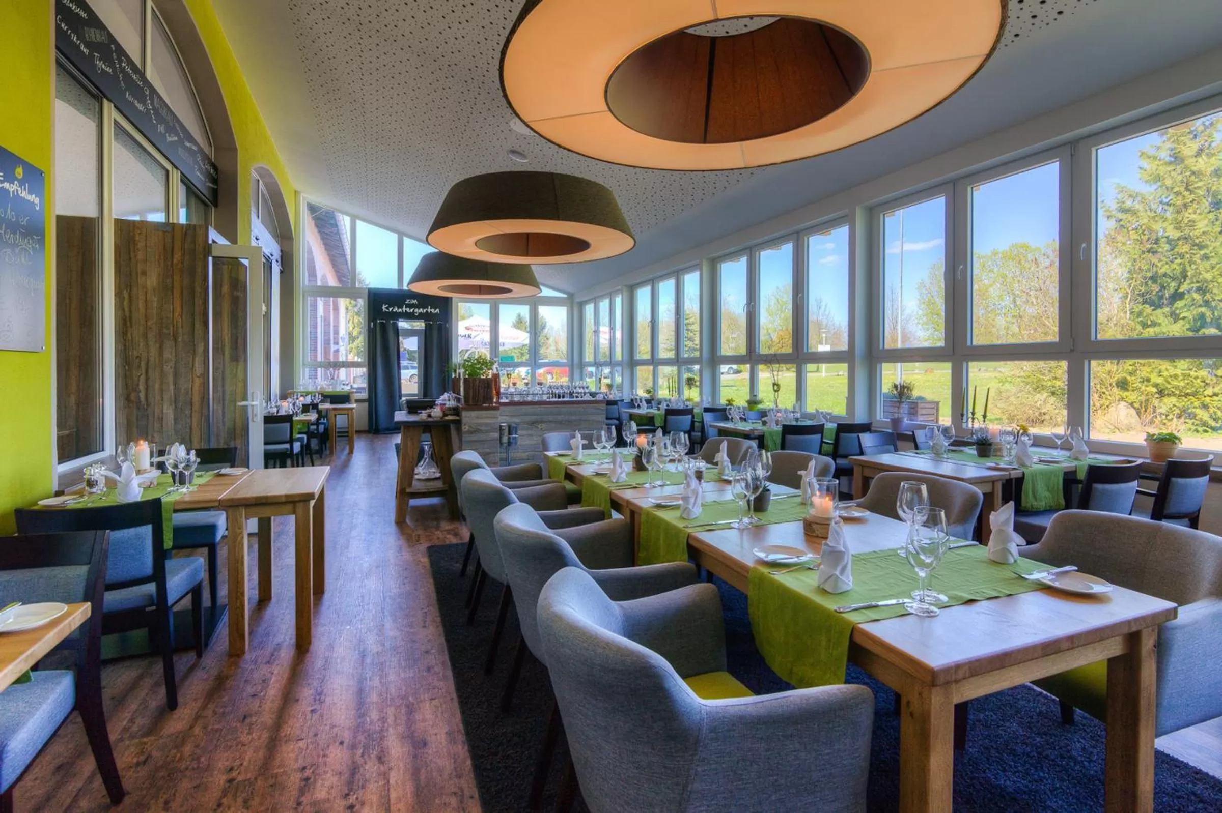 Restaurant/places to eat in Sport- & Vital-Resort Neuer Hennings Hof