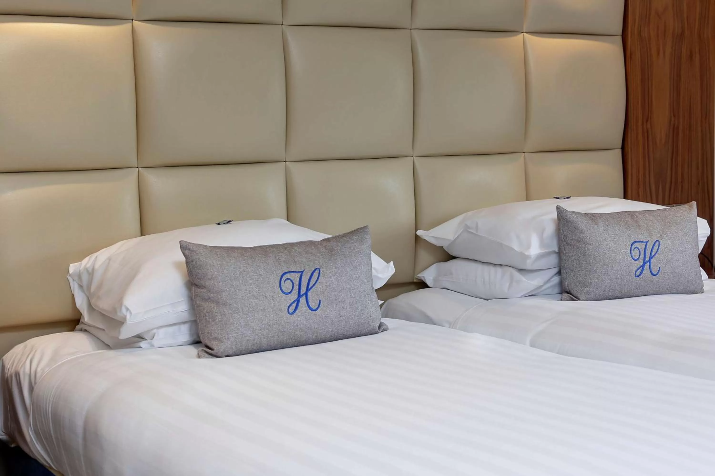 Photo of the whole room, Bed in Best Western The Hilcroft Hotel West Lothian