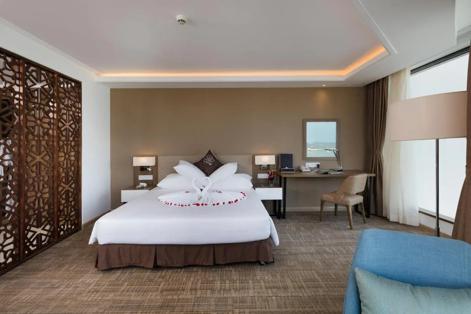 Bedroom, Bed in Asteria Comodo Nha Trang Hotel